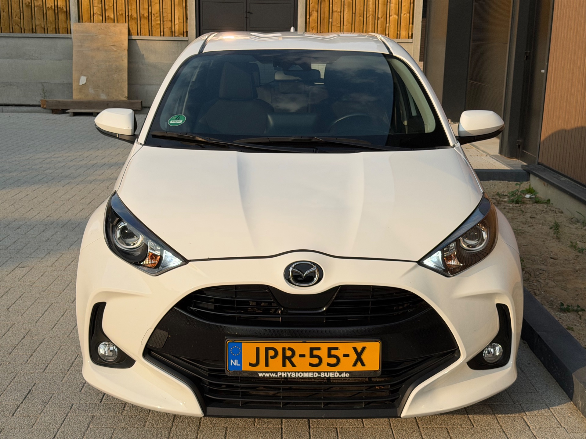 Foto van Mazda Mazda2 Hybrid