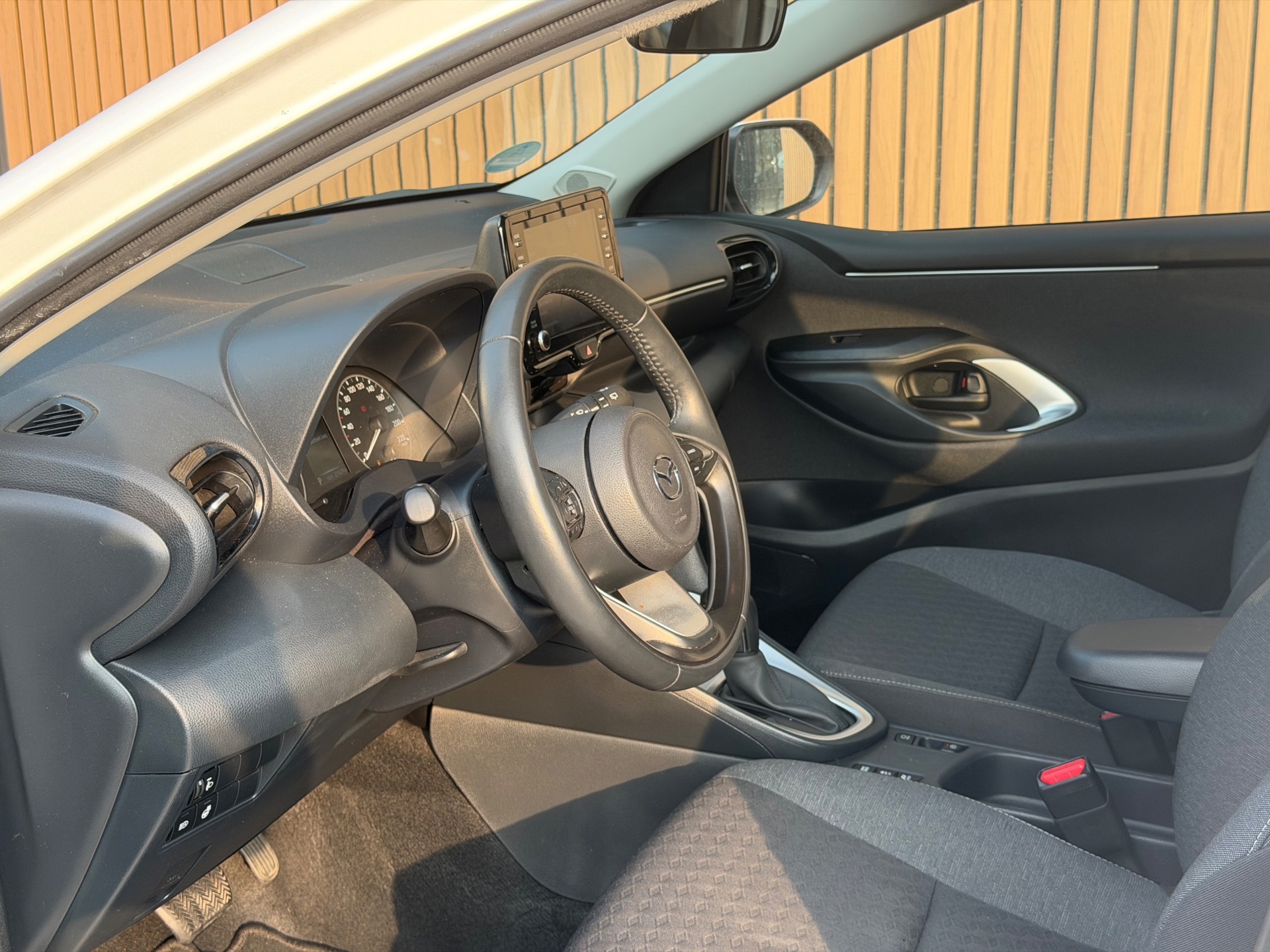 Foto van Mazda Mazda2 Hybrid