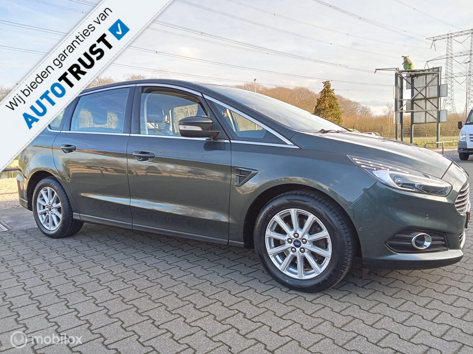 Foto van Ford S-max