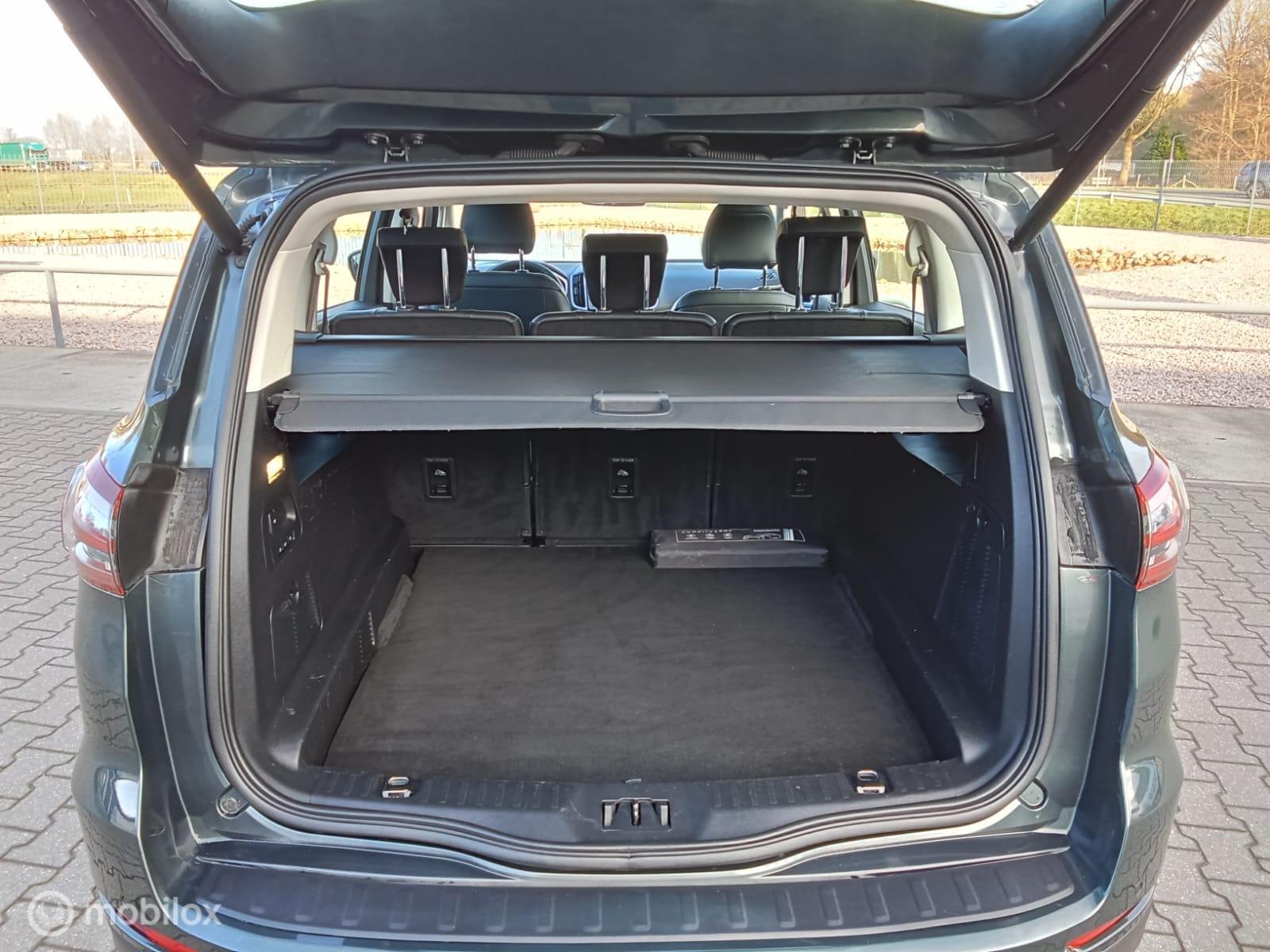 Foto van Ford S-max