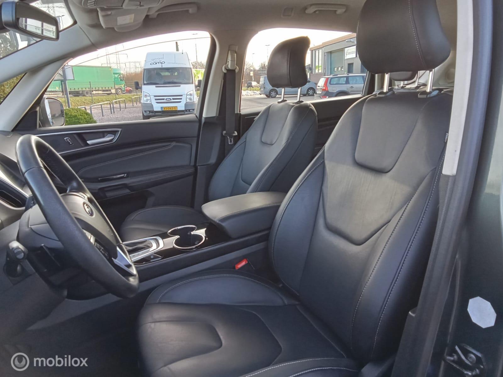 Foto van Ford S-max