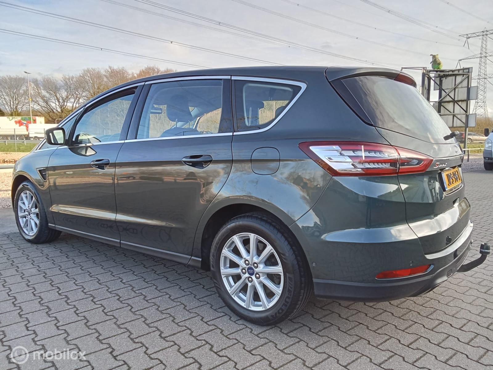 Foto van Ford S-max
