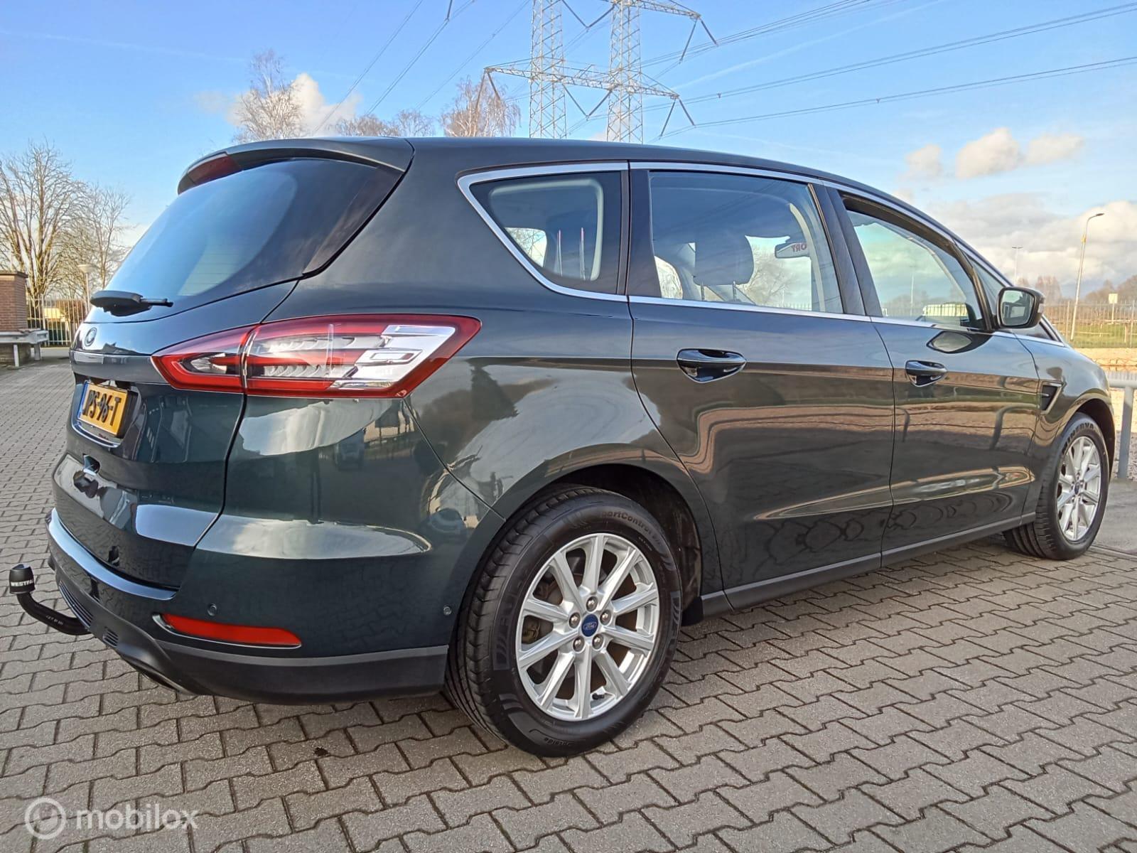 Foto van Ford S-max