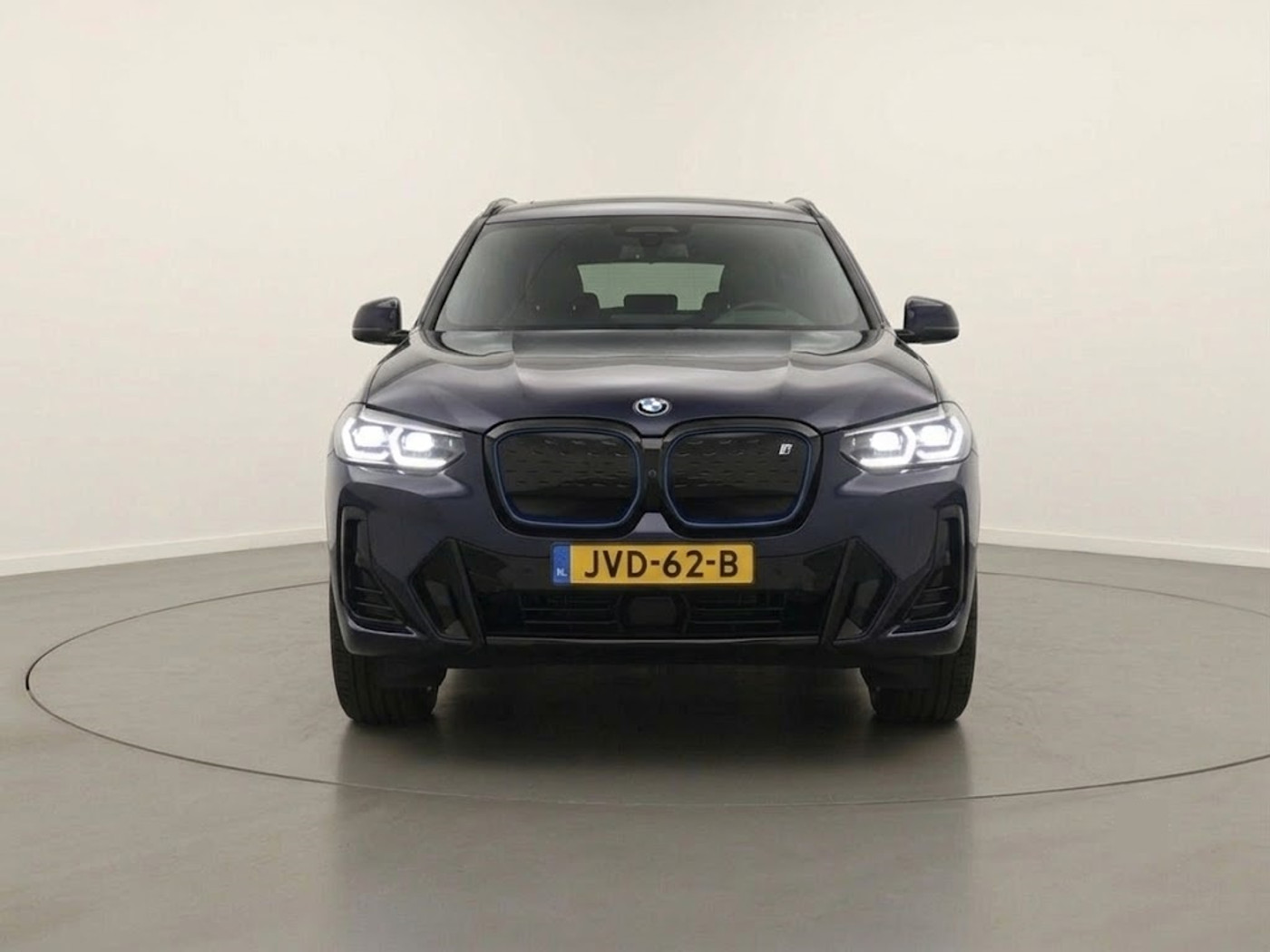 Foto van BMW Ix3