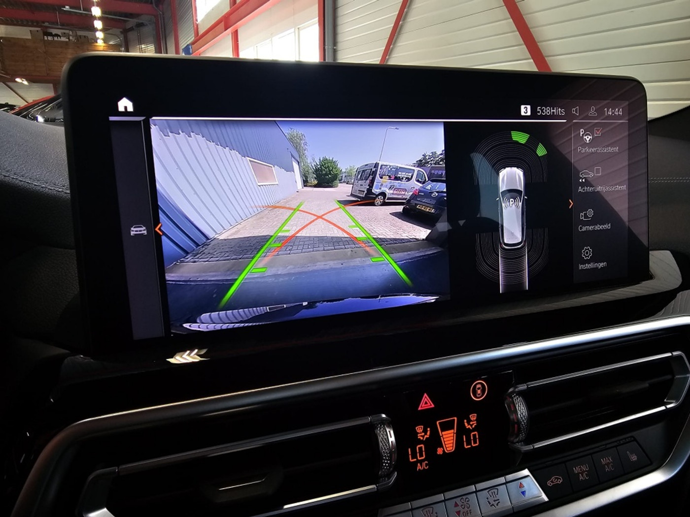 Foto van BMW Ix3