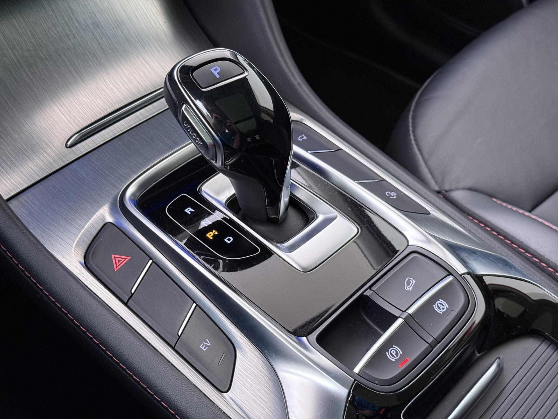Foto van MG MG Ehs Plug-in Hybrid