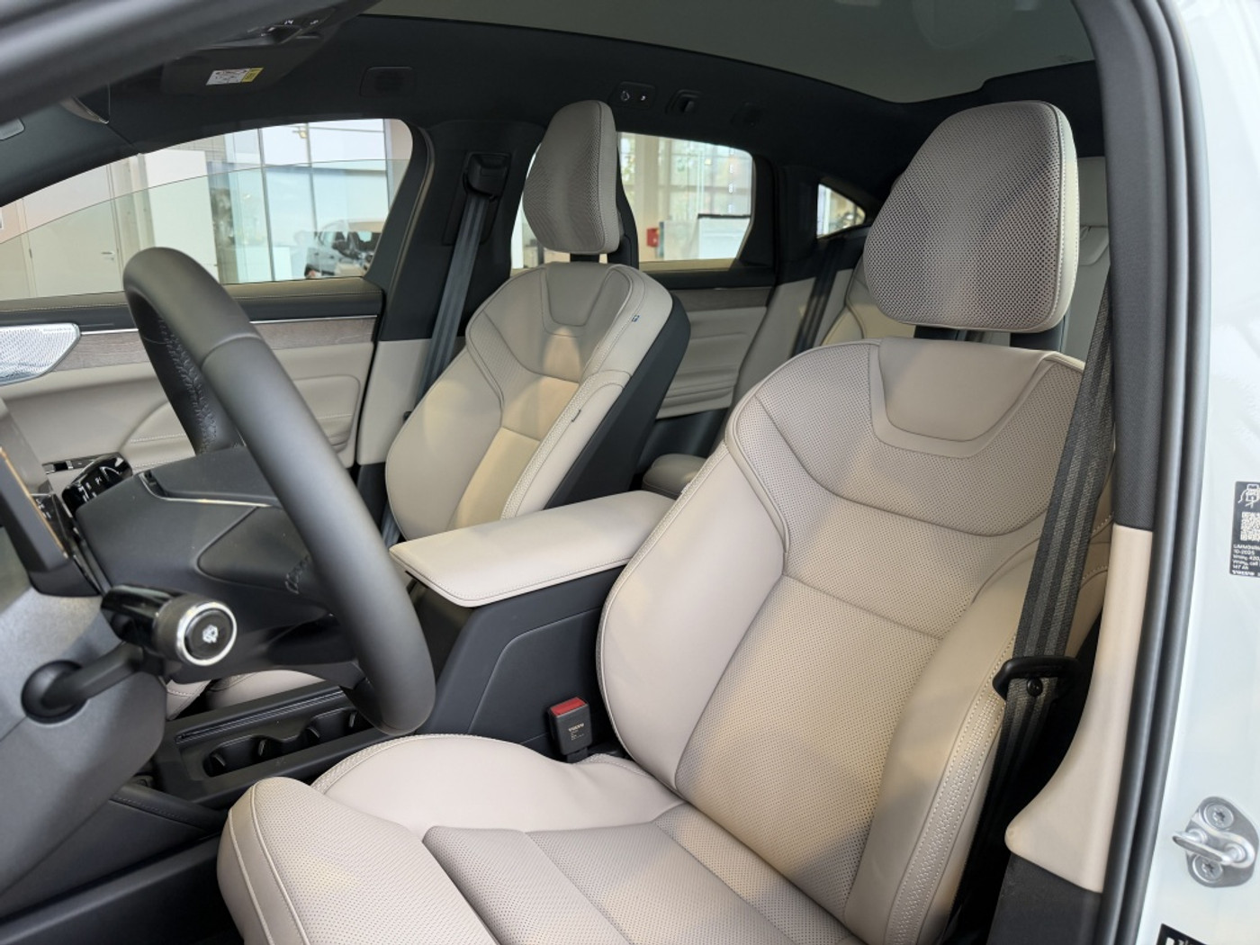 Foto van Volvo Es90