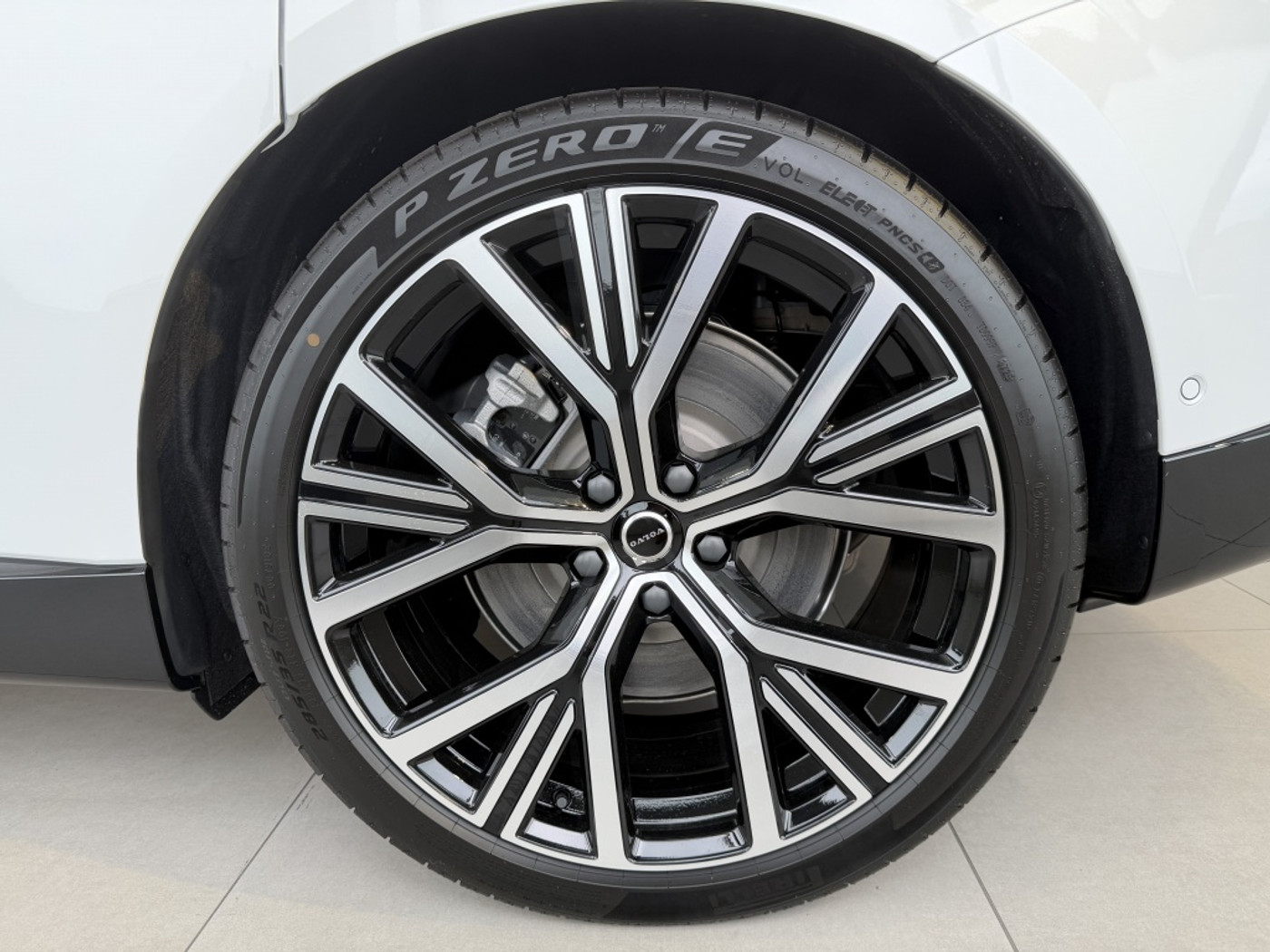 Foto van Volvo Es90