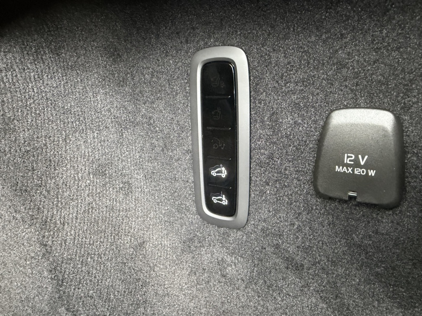 Foto van Volvo Es90