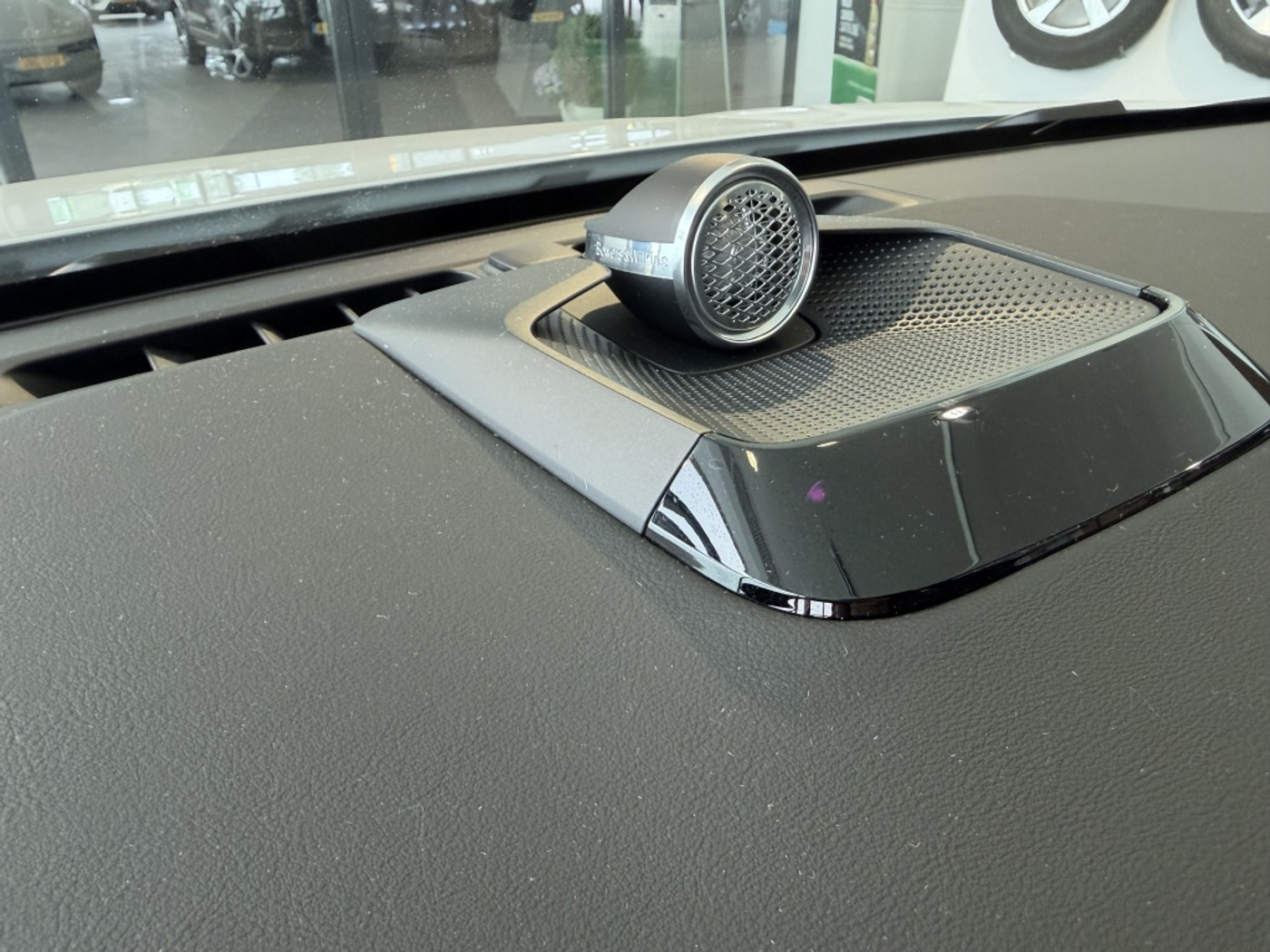 Foto van Volvo Es90