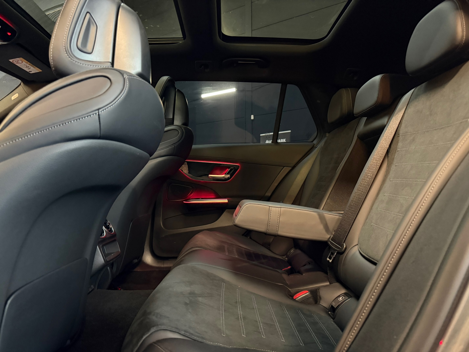 Foto van Mercedes-Benz C 300 E