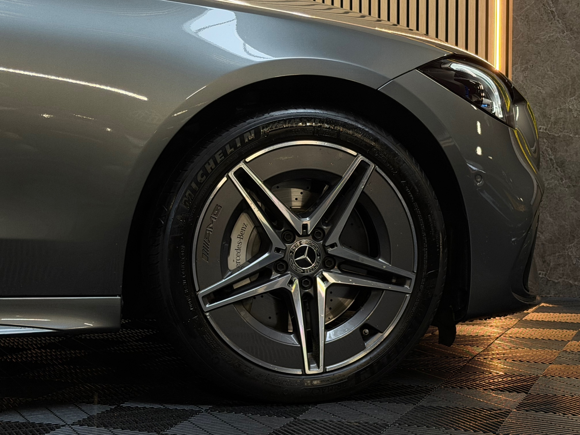 Foto van Mercedes-Benz C 300 E