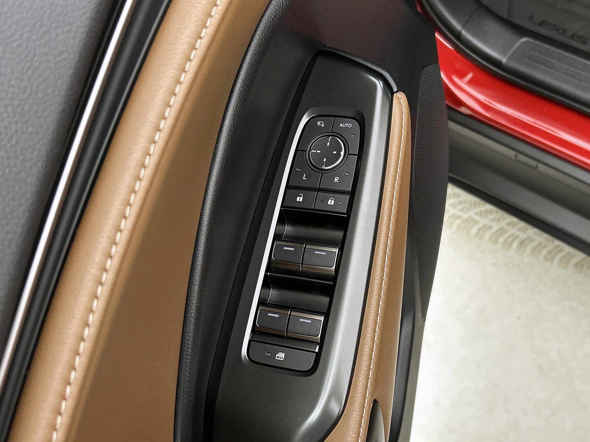 Foto van Lexus Lexus LBX