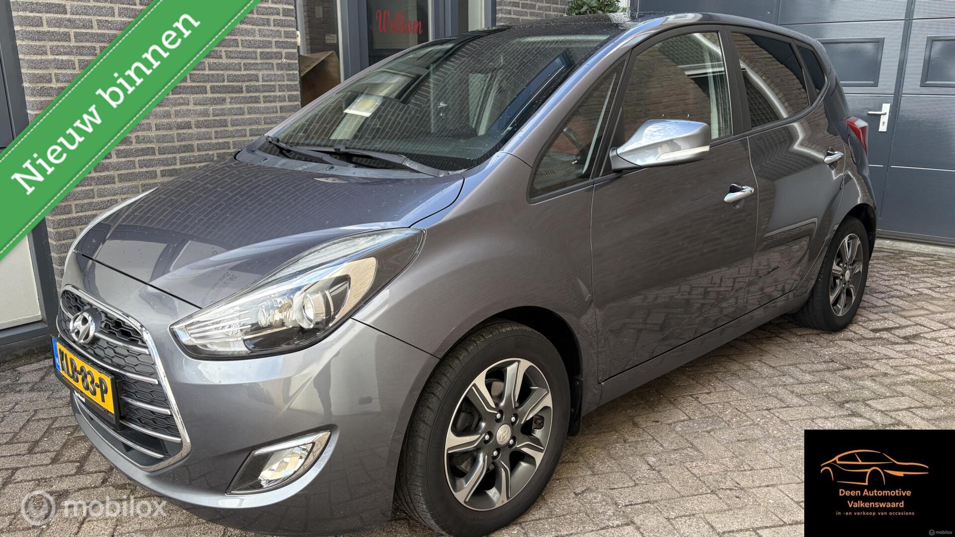Hyundai Ix20 1.6i Premium * Leder * Panoramadak * Trekhaak * 2015 - voorkant