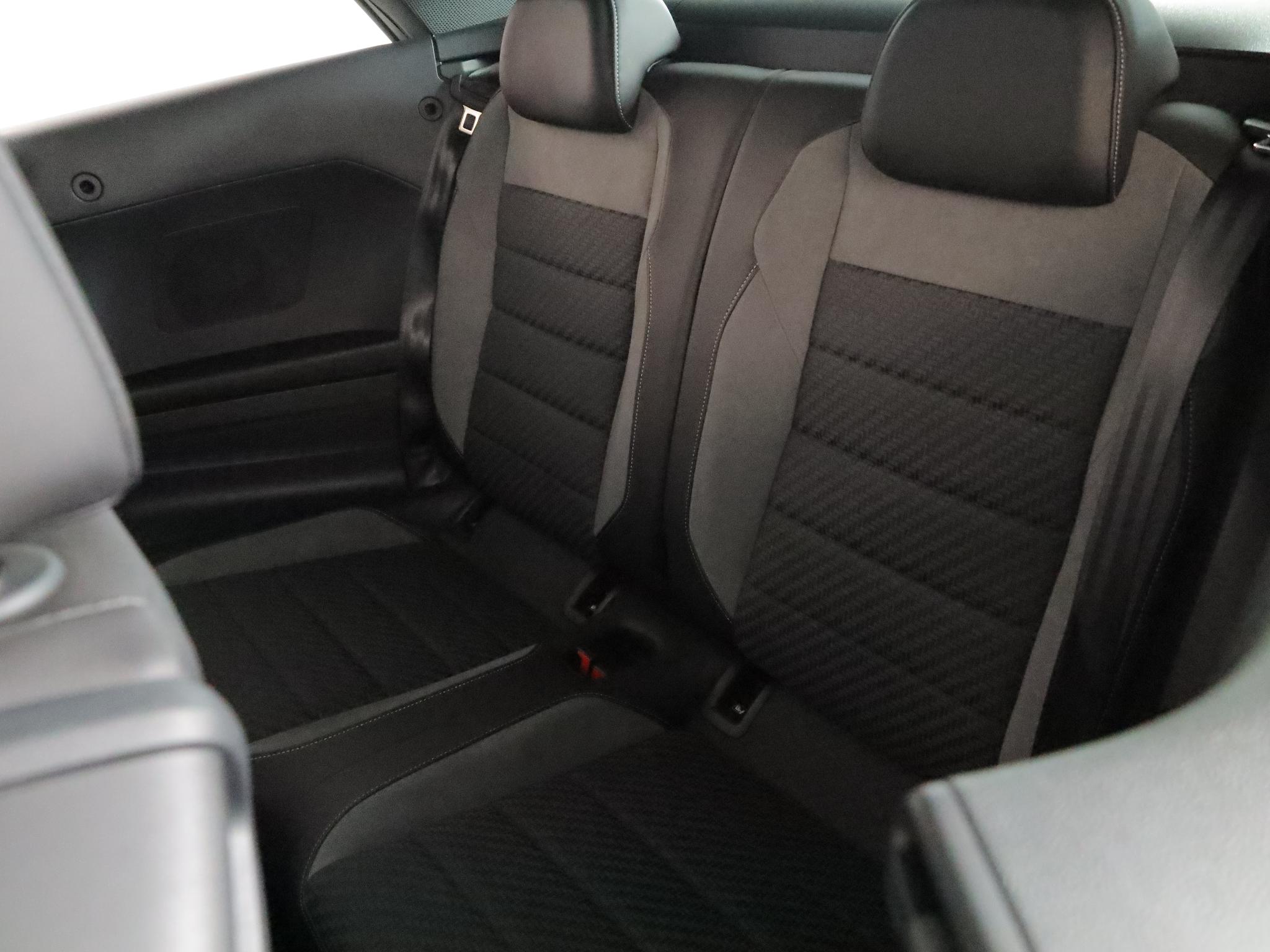 Foto van Volkswagen T-roc Cabrio