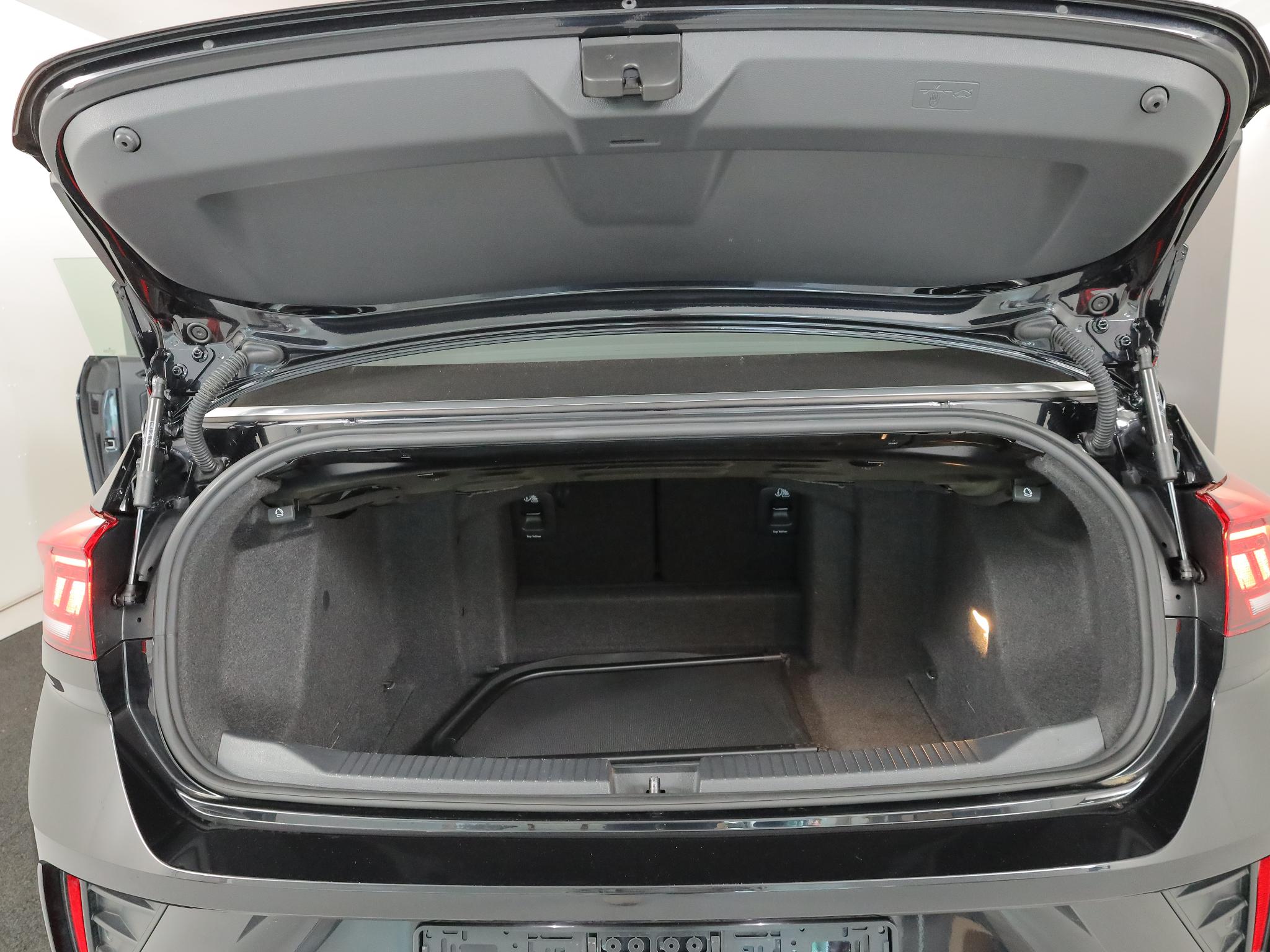 Foto van Volkswagen T-roc Cabrio