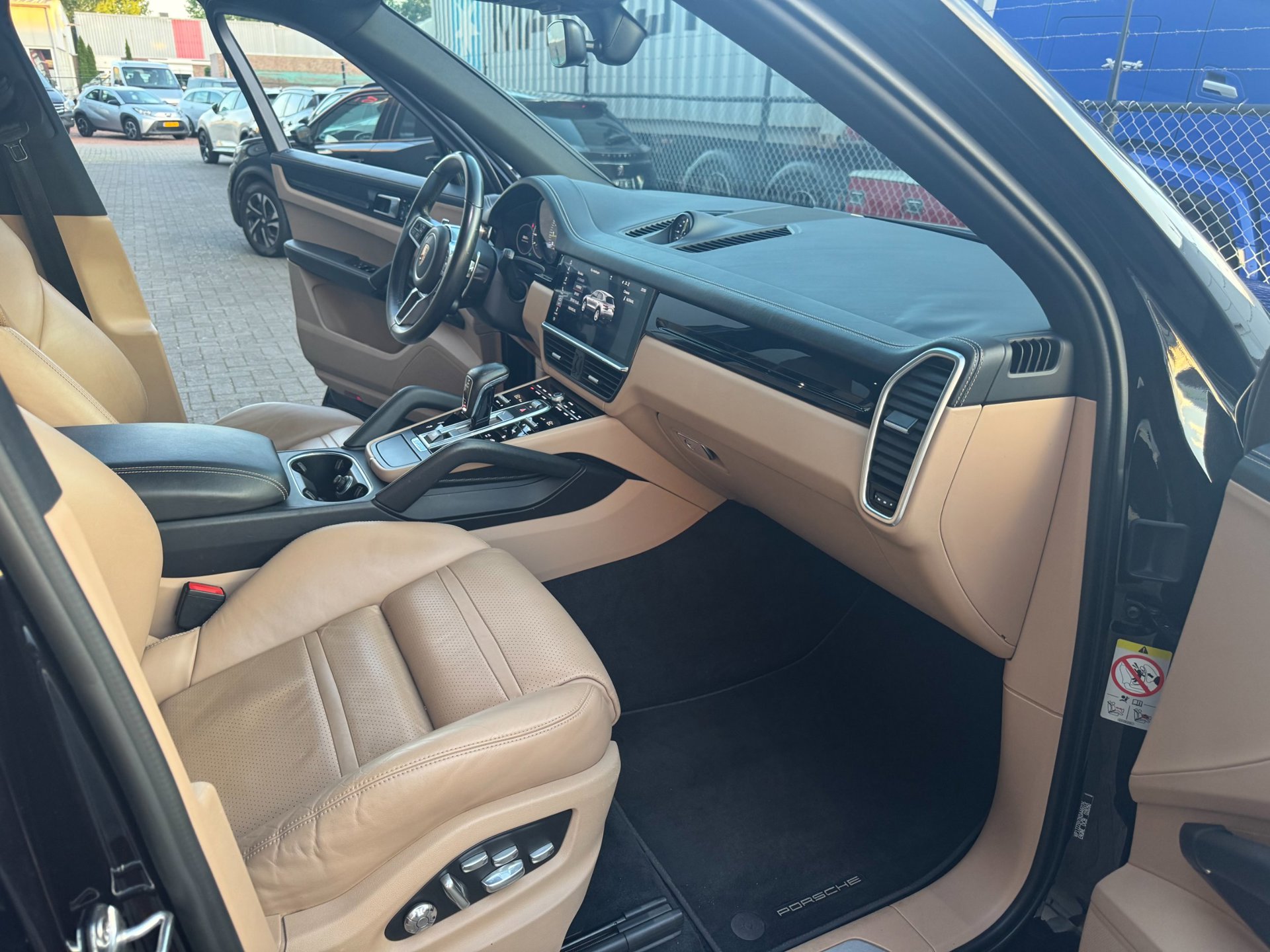 Foto van Porsche Cayenne E-hybrid