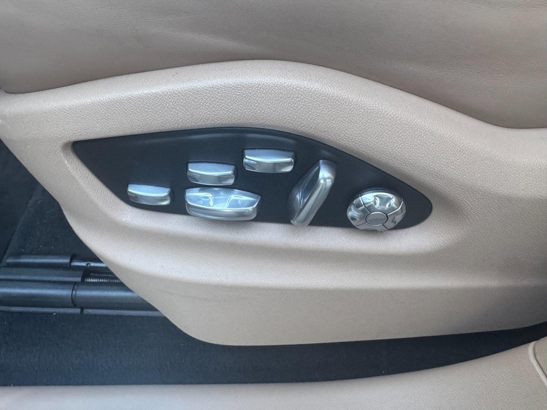 Foto van Porsche Cayenne E-hybrid