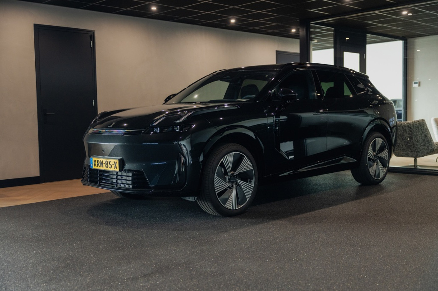 Foto van LYNK & Co 08