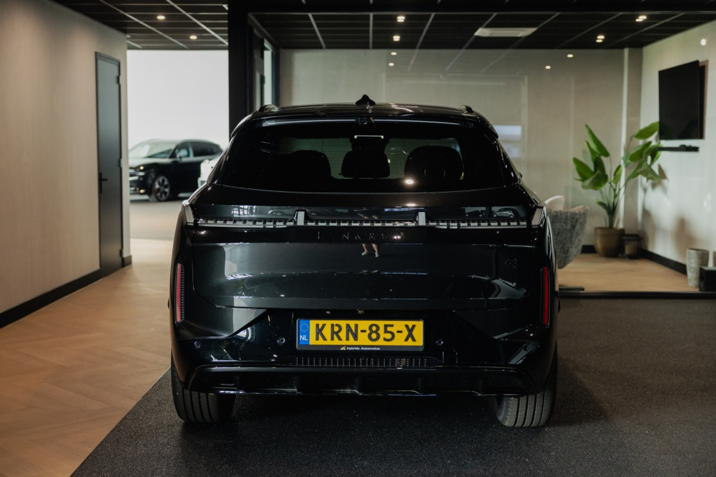 Foto van LYNK & Co 08