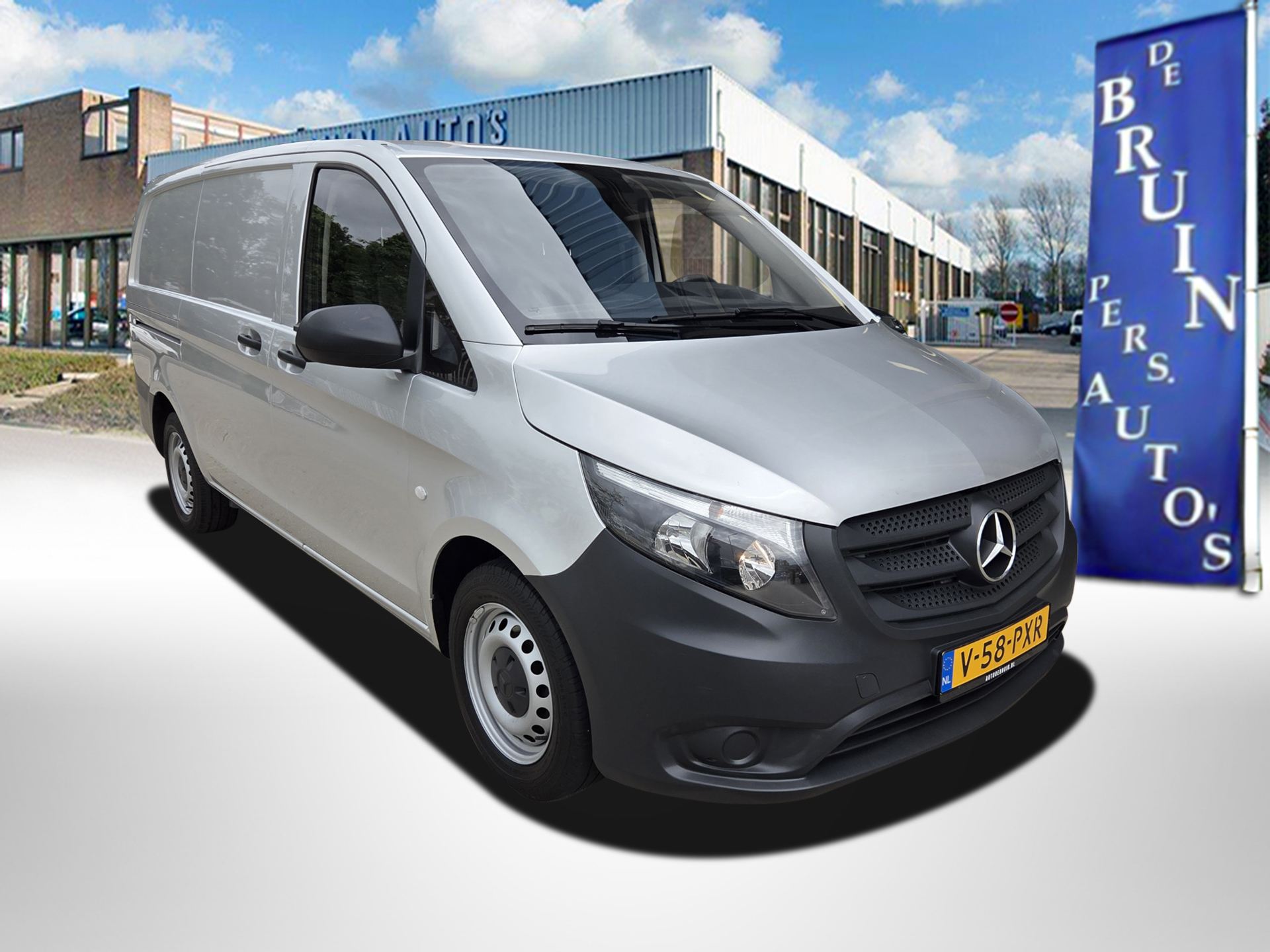 Mercedes-Benz Vito 110 CDI Lang  Werkplaats inrichting Achteruitrijcamera  Verwarmdevoorstoel 2020 - voorkant