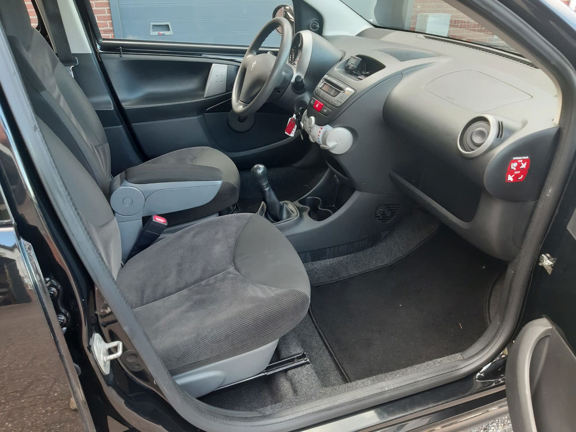 Foto van Peugeot Peugeot 107