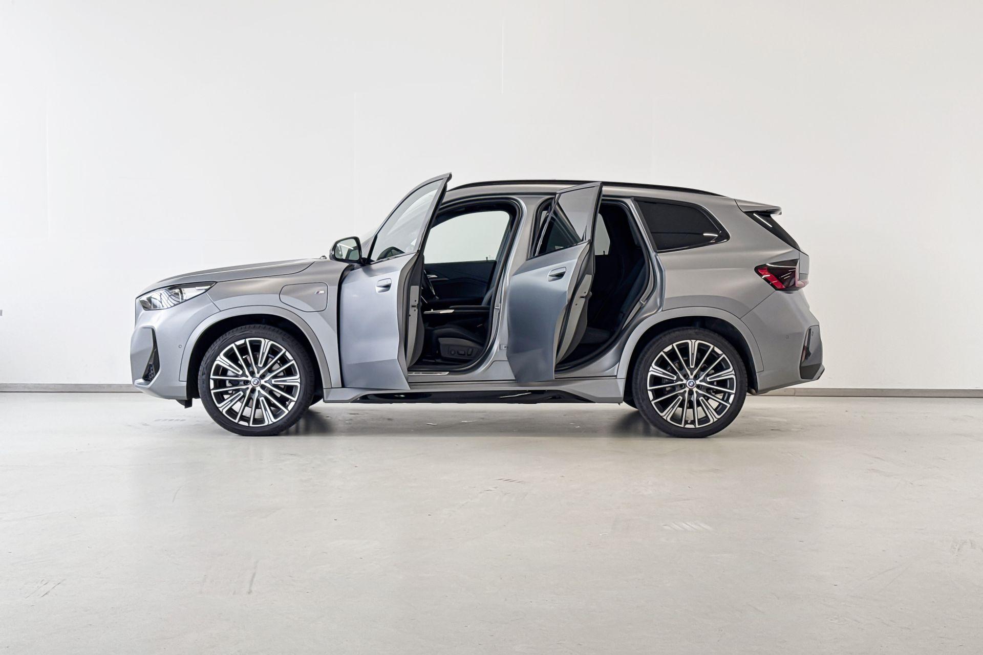 Foto van BMW X1 Xdrive30e