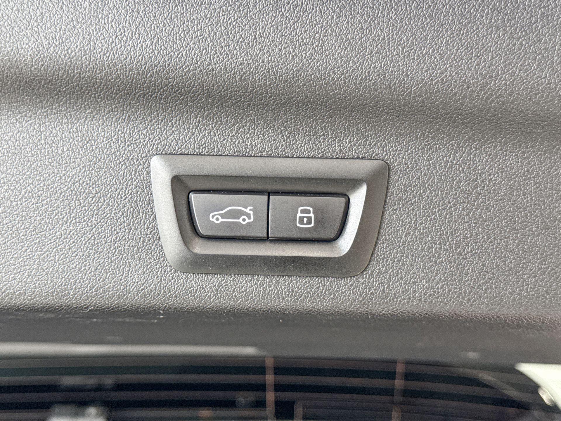 Foto van BMW X1 Xdrive30e
