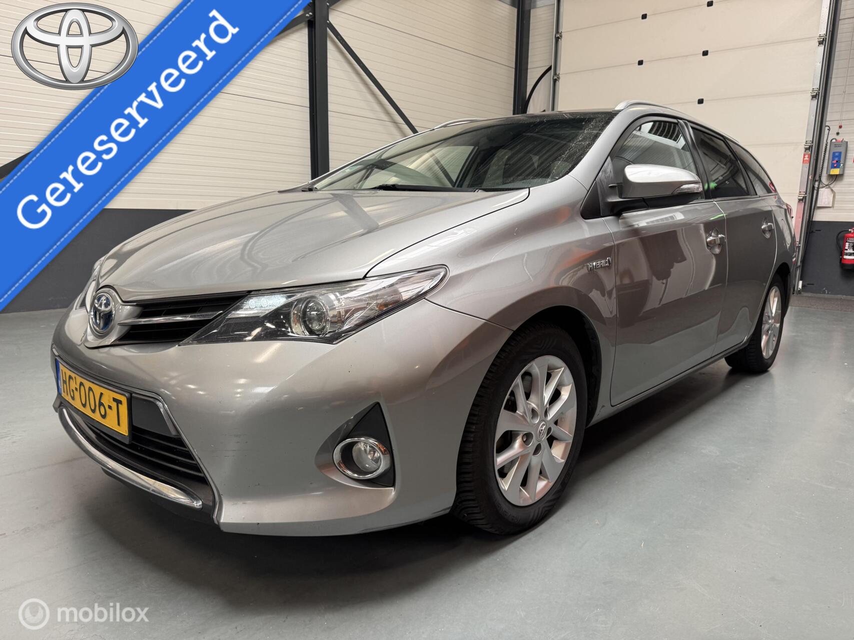 Toyota Toyota Auris 1.8 Hybrid Lease 2015 - voorkant