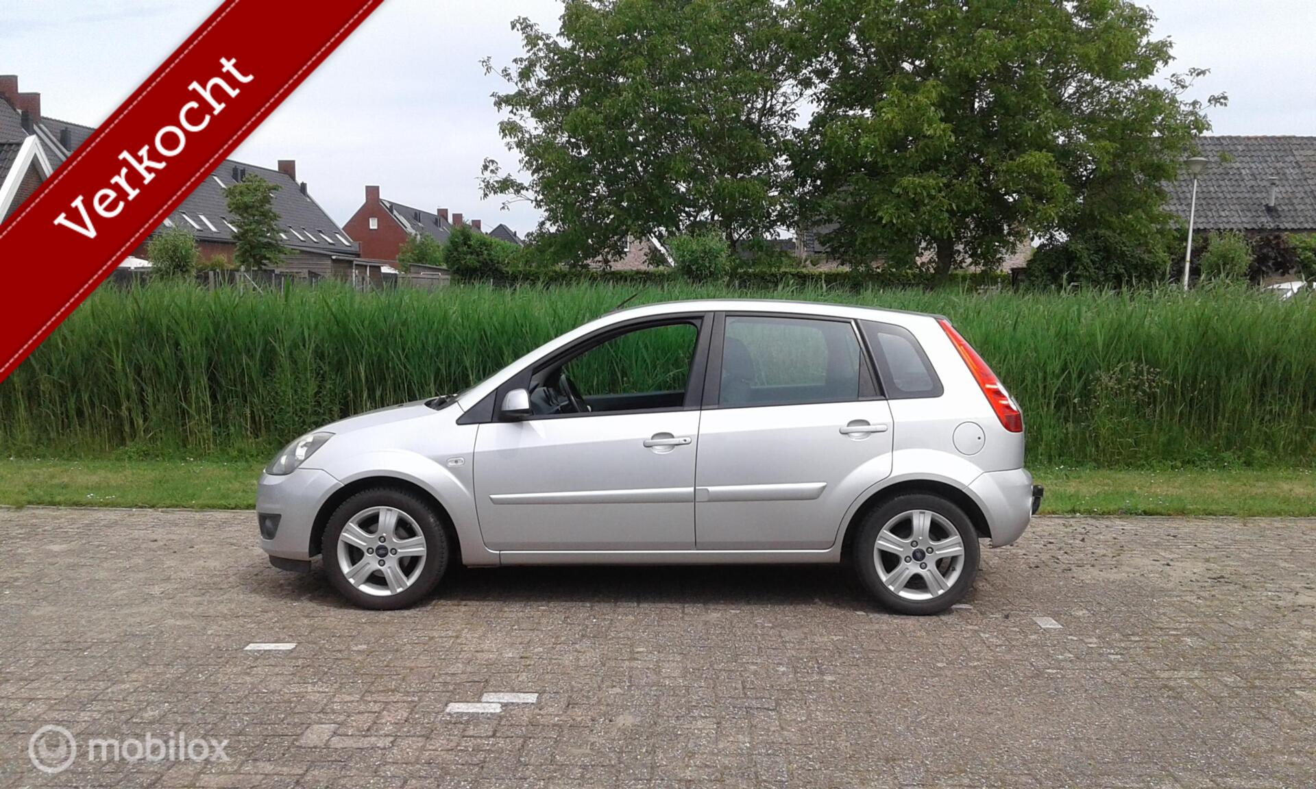 Ford Fiesta 1.3-8V Futura XL Nette auto met APK en onderhoud 2008 - voorkant