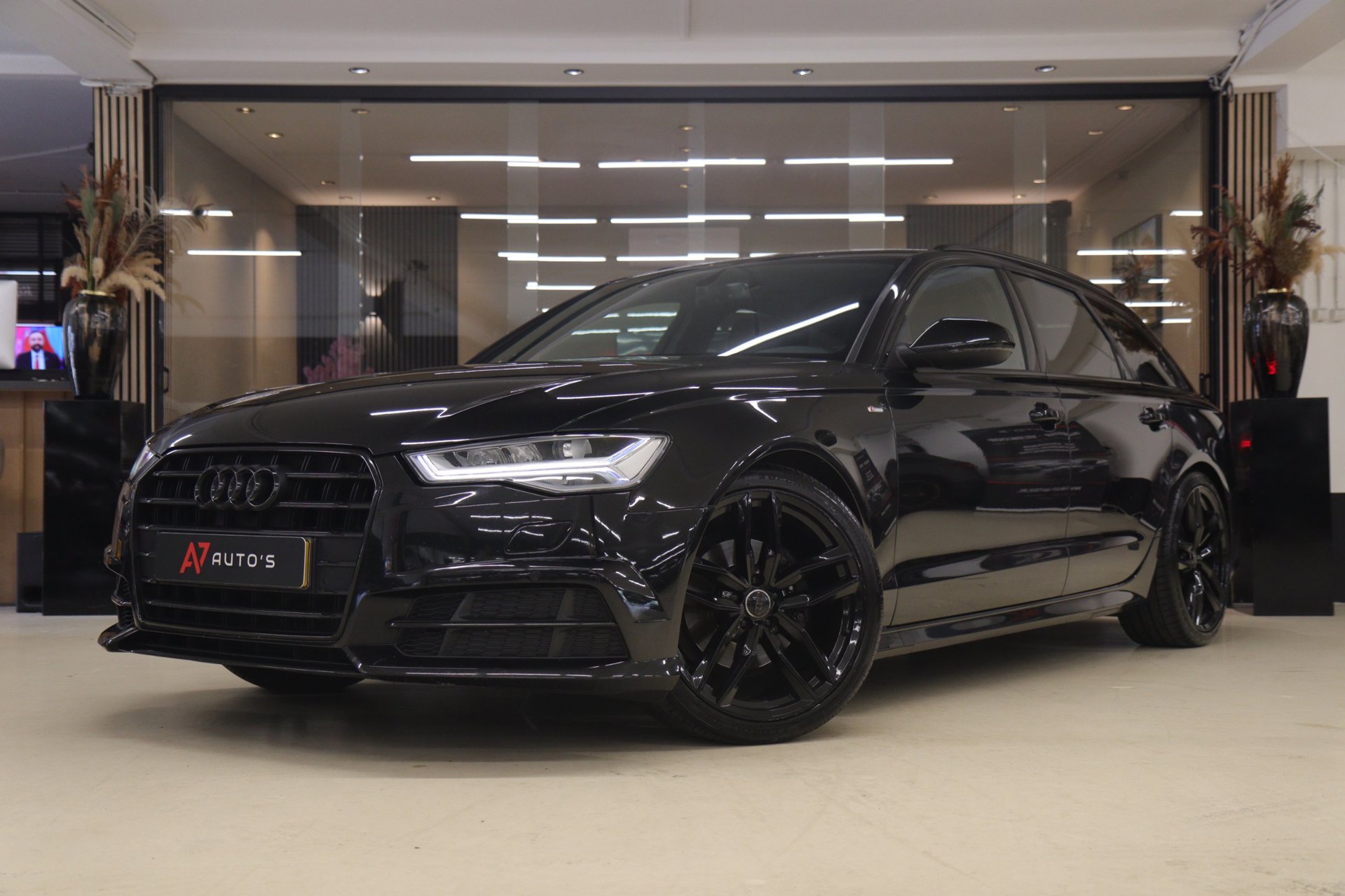 Audi A6 Avant 2.0 TDI ultra S line Edition 3X S-LINE STOELVER/TREKHAAK/PARKASSIST/VOL 2018 - voorkant