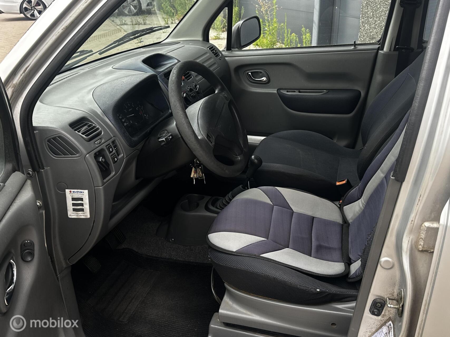 Foto van Suzuki Wagon R