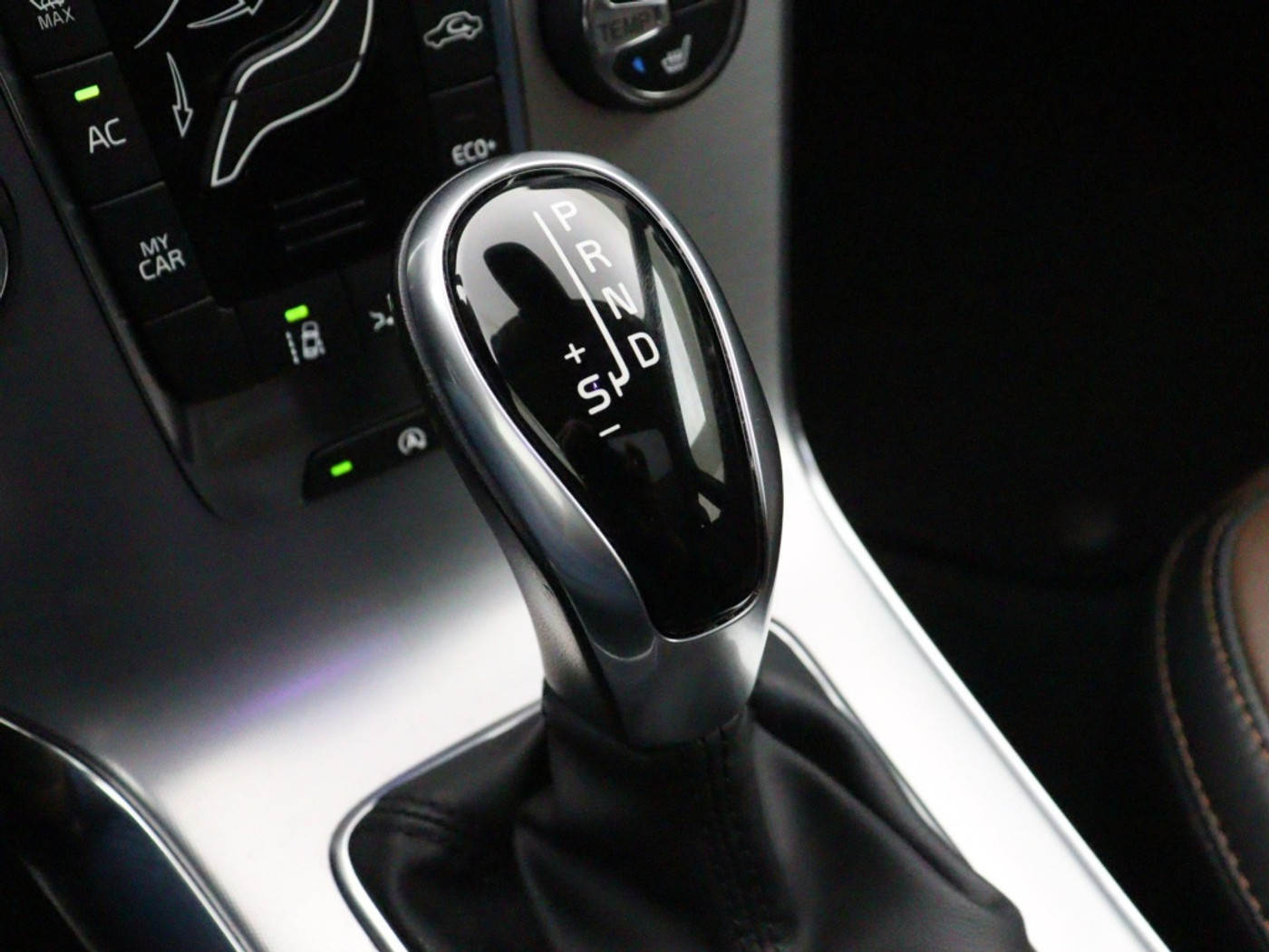 Foto van Volvo V40 Cross Country
