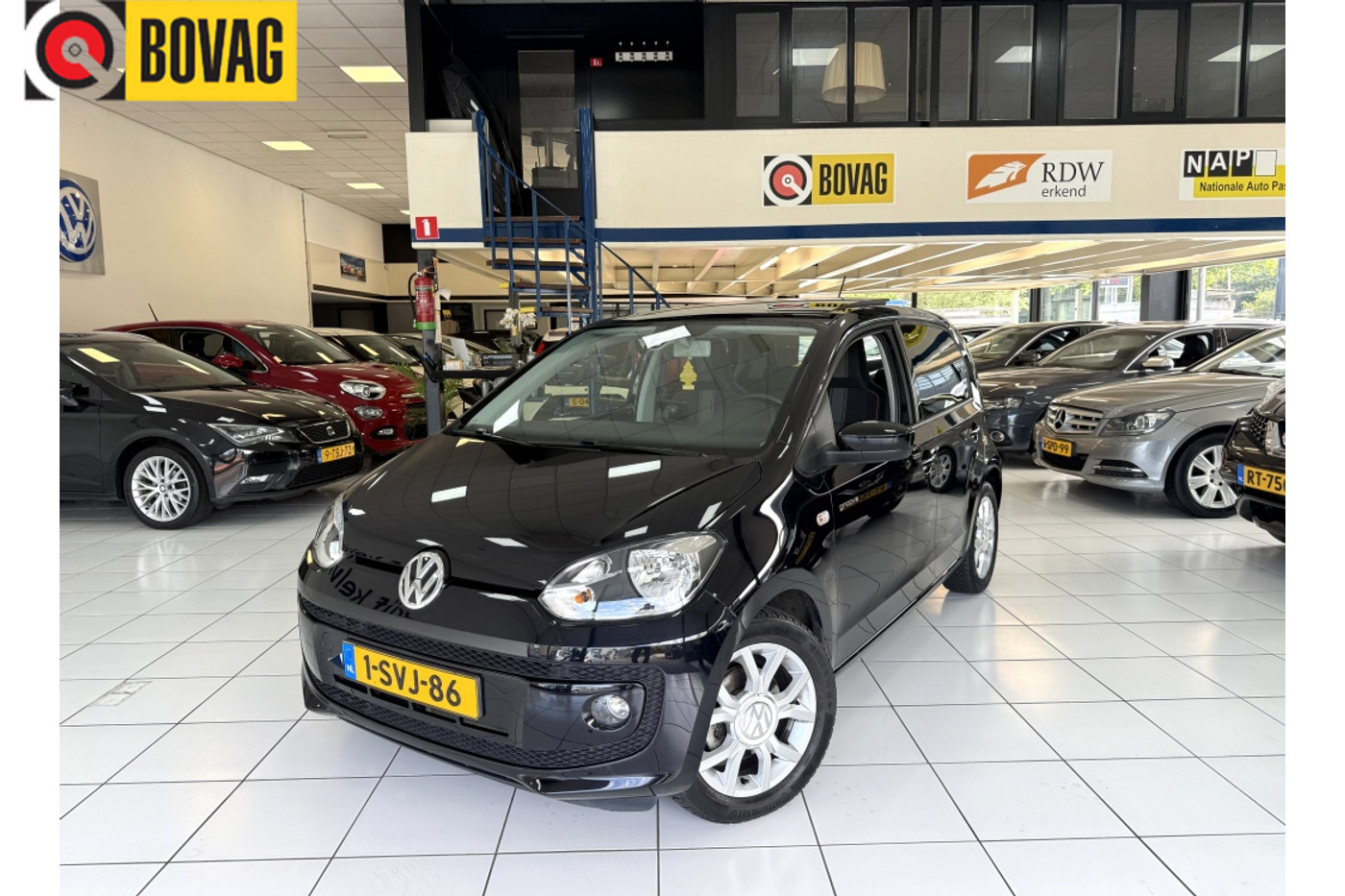Volkswagen Up 1.0 groove up! BlM Bovag Garantie Panoramadak 2013 - voorkant