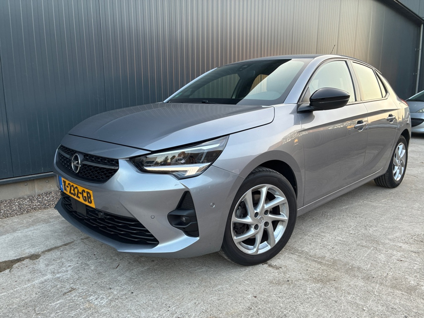 Opel Corsa 1.2 GS Line 1.2T 100pk Automaat | Airconditioning | Navigatie | Parkeersensoren | Cruise control | Apple + Android 2020 - voorkant