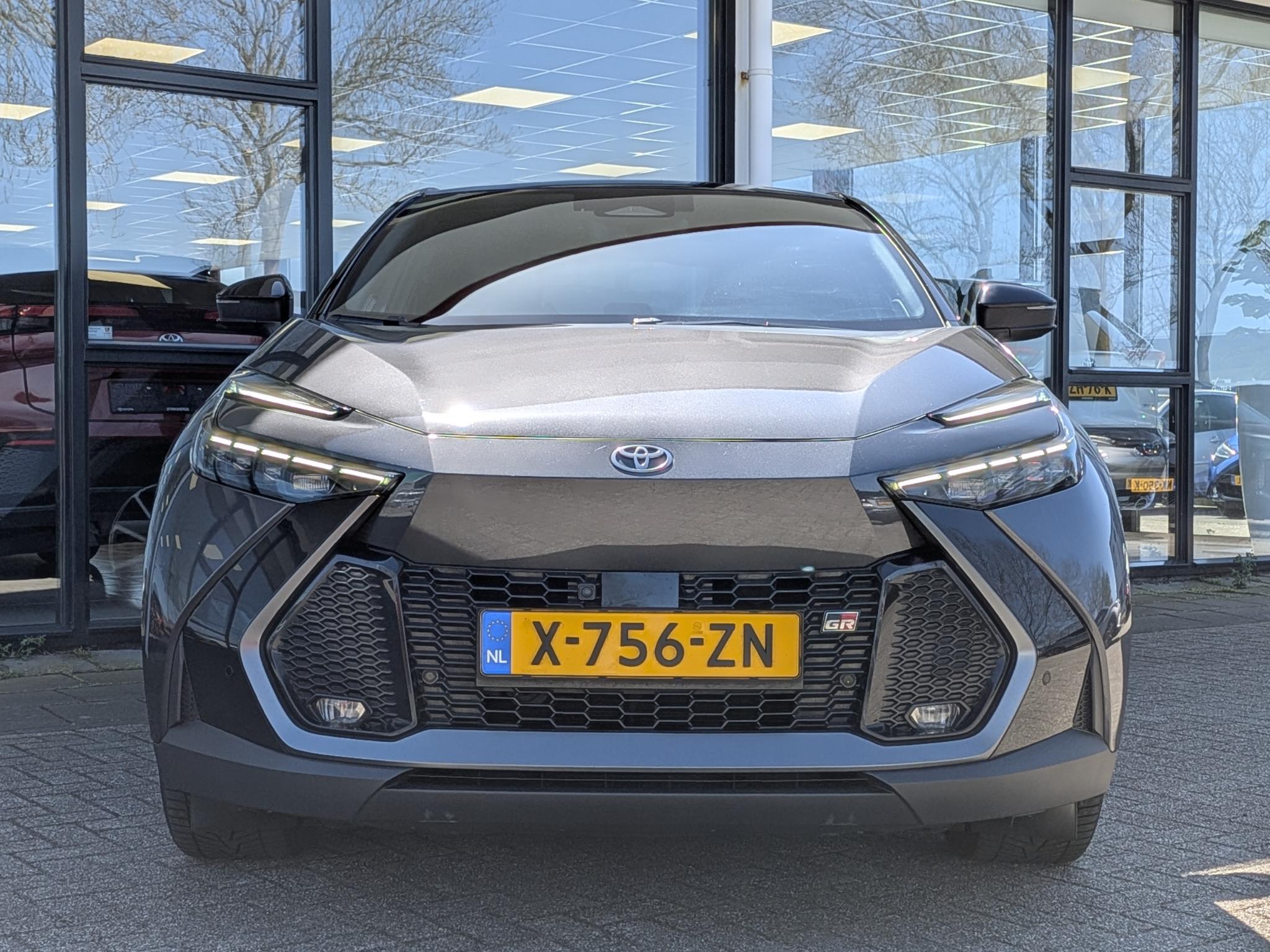 Foto van Toyota Toyota C-hr