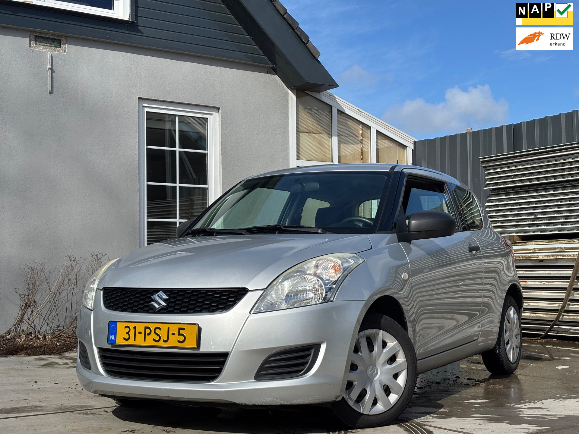 Suzuki Swift 1.2 Base | Nieuwe APK | El. Ramen | NAP | Rijdt en schakelt top! 2011 - voorkant