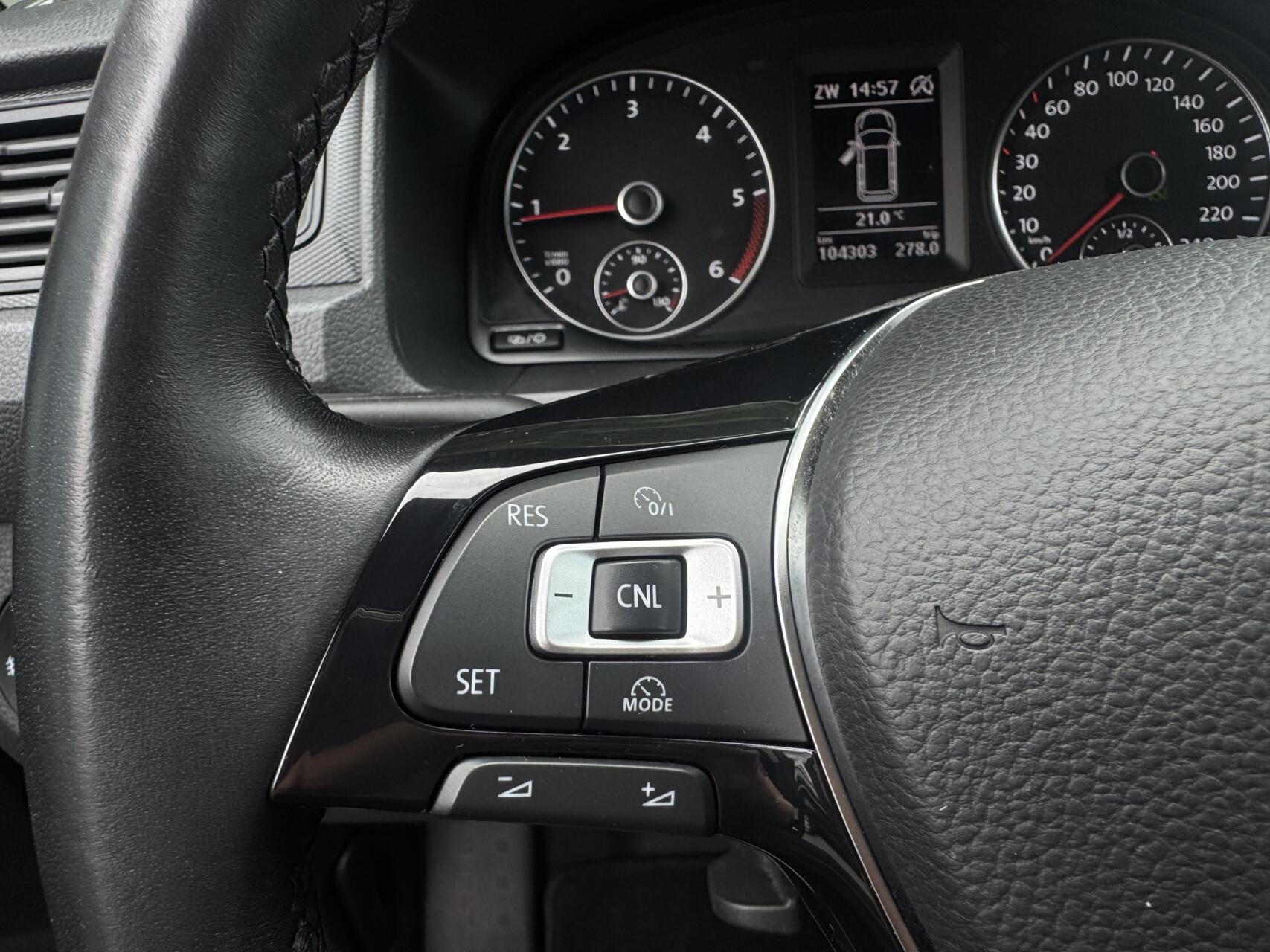 Foto van Volkswagen Caddy Modified Partition Wall