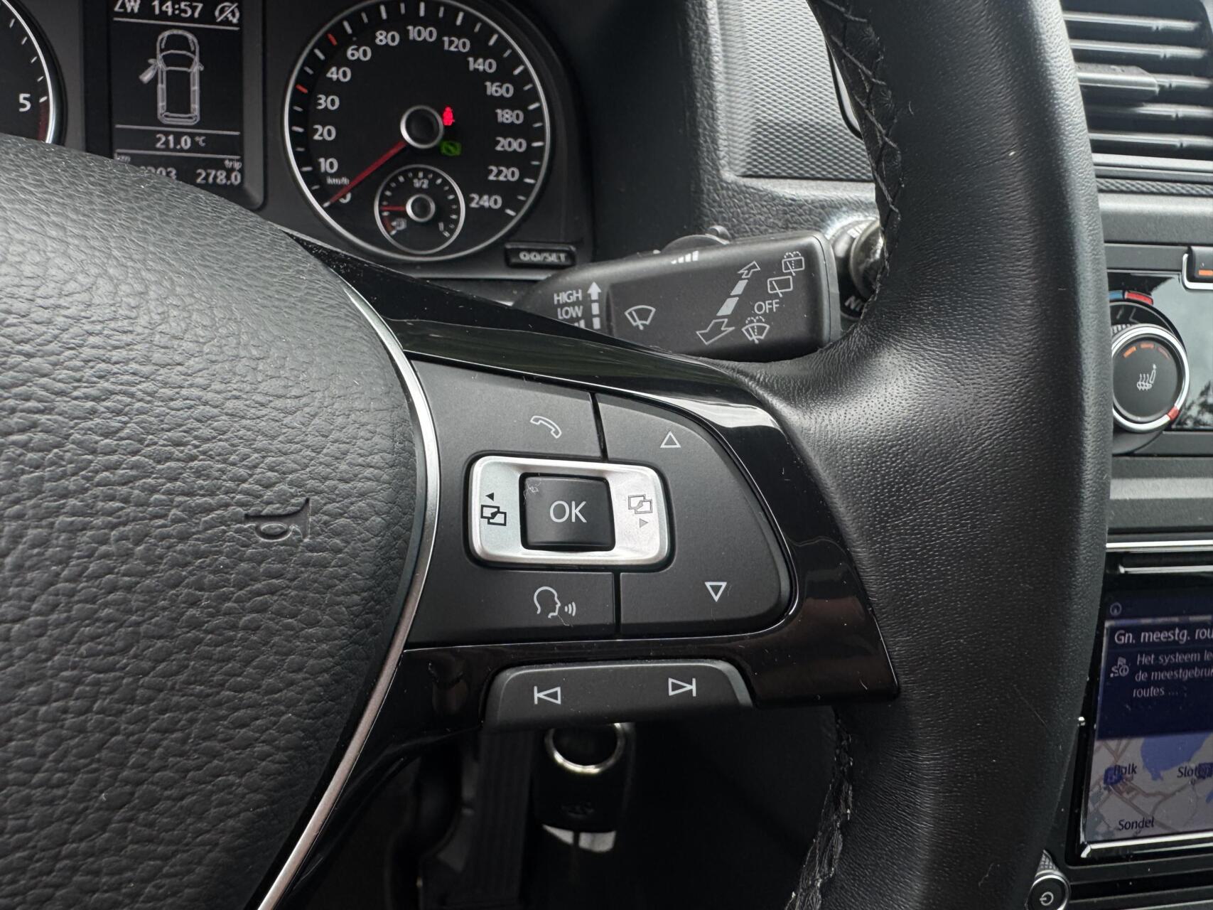 Foto van Volkswagen Caddy Modified Partition Wall