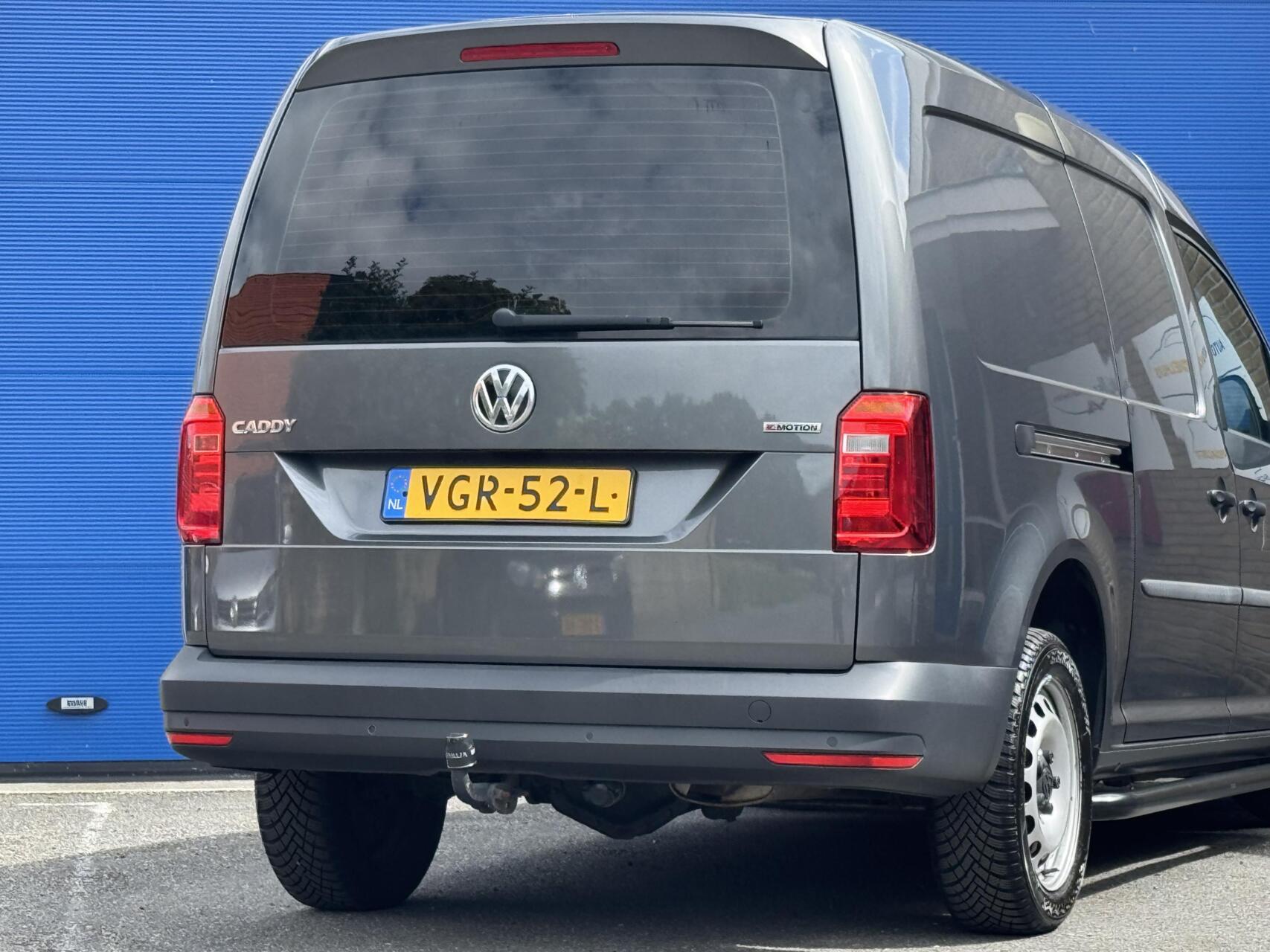Foto van Volkswagen Caddy Modified Partition Wall