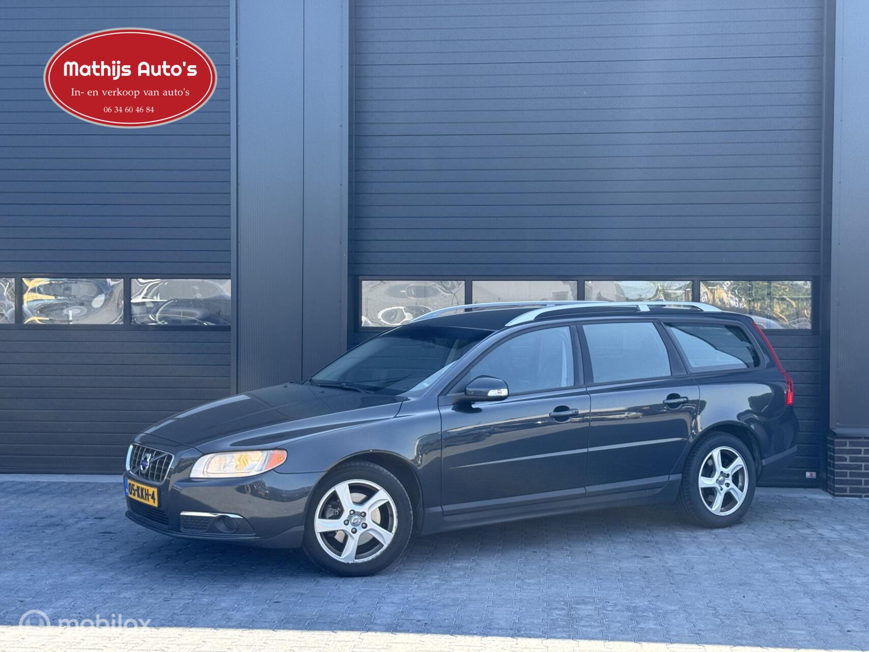 Volvo V70 2.4D Kinetic Automaat! Youngtimer! 5 cilinder! Goed onderhouden! 2010 - voorkant