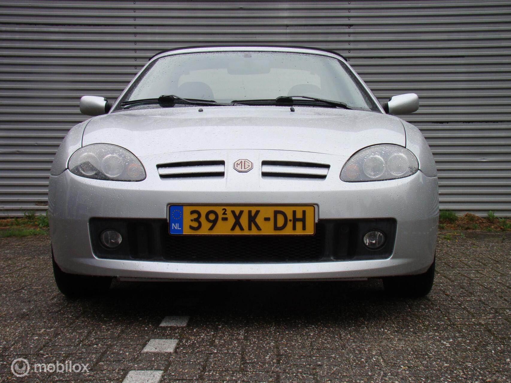 Foto van MG MG TF