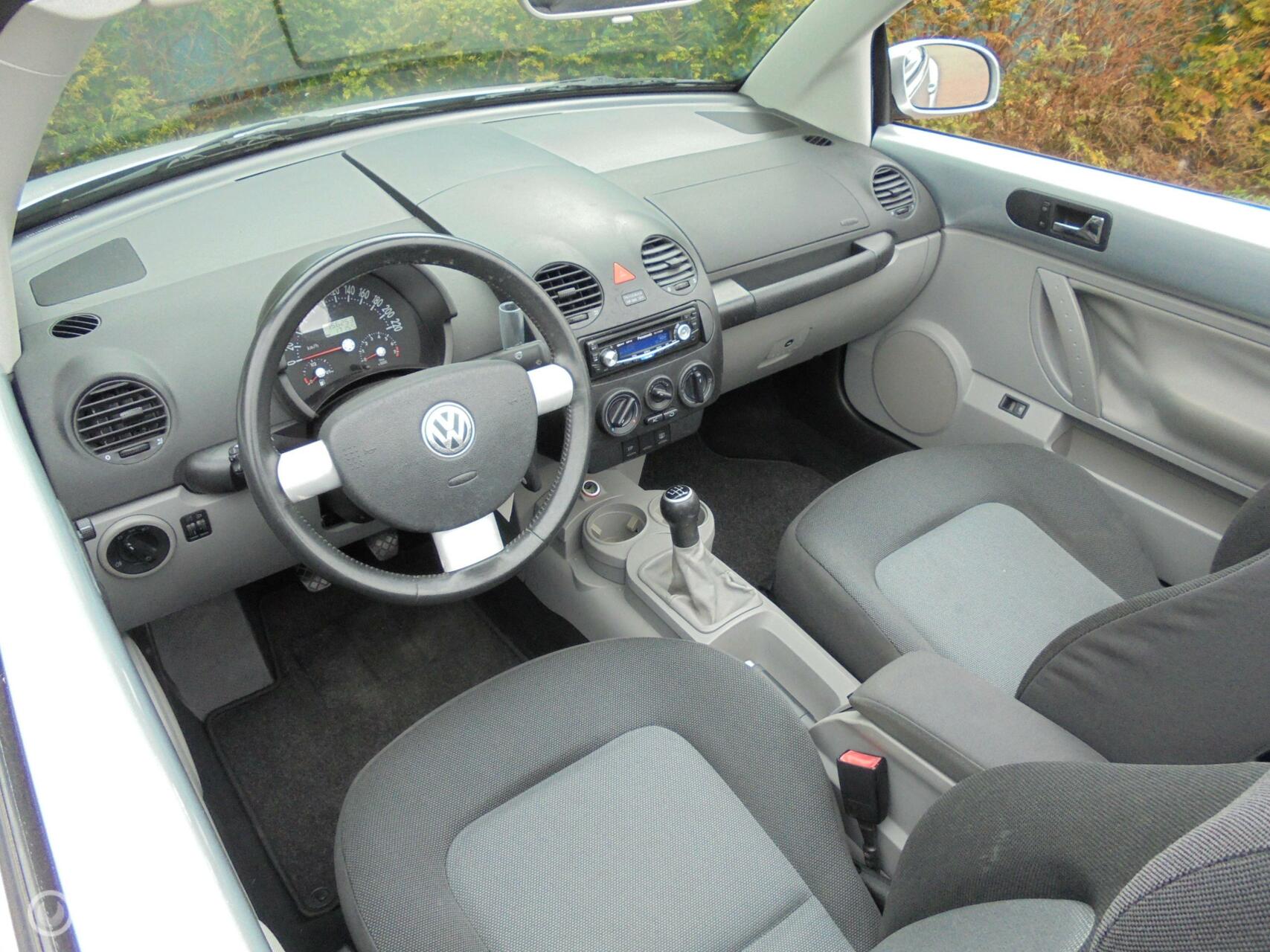 Foto van Volkswagen New Beetle Cabriolet