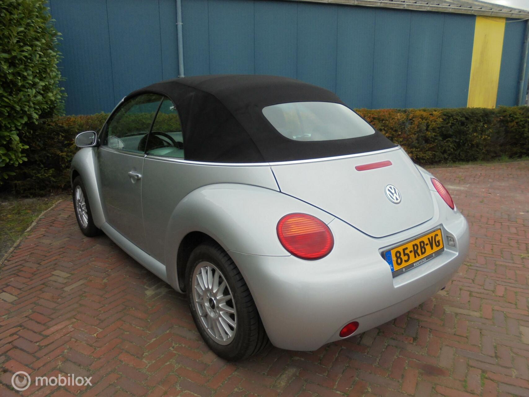 Foto van Volkswagen New Beetle Cabriolet