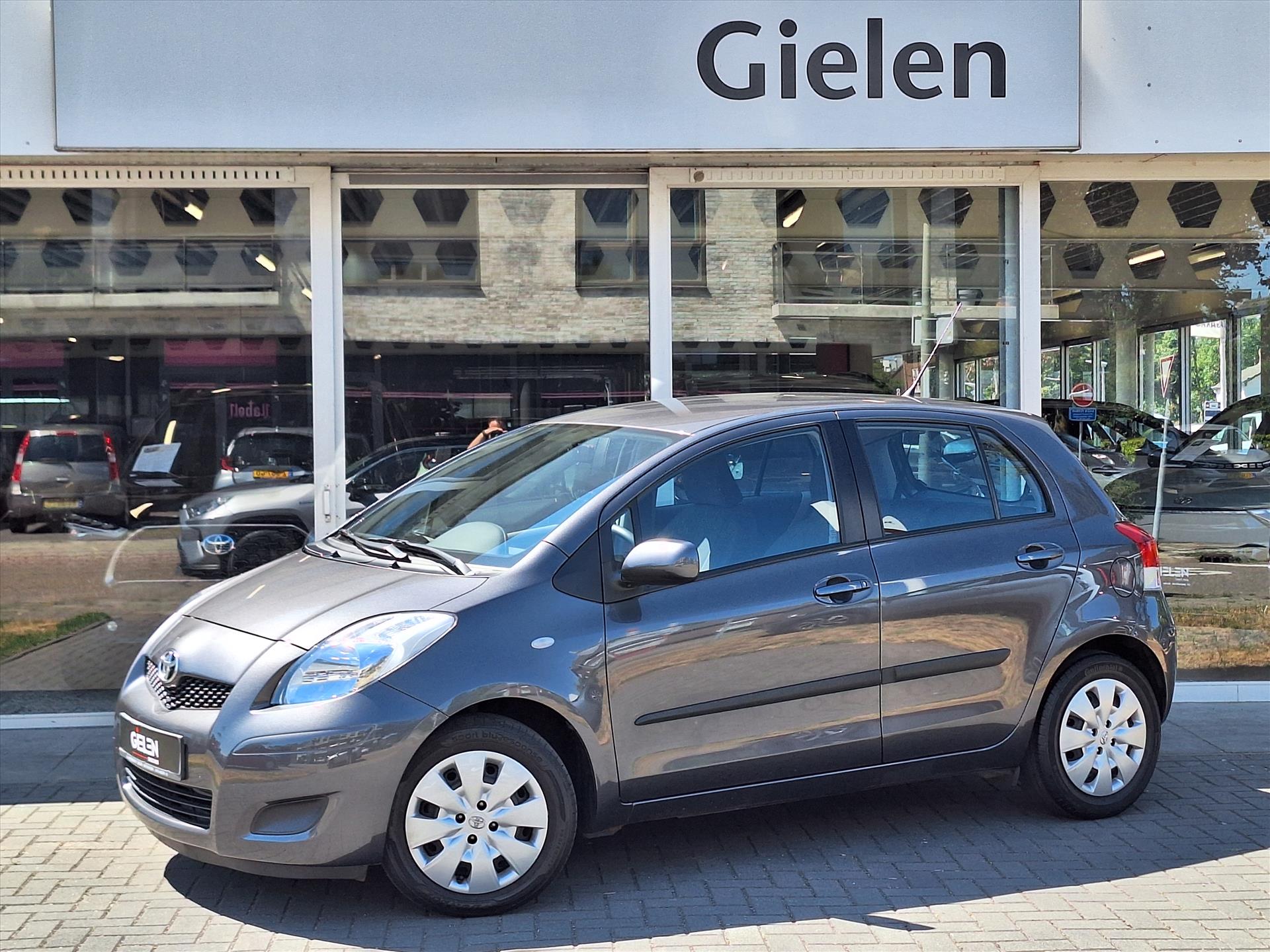 Toyota Toyota Yaris 1.3 VVT-i 99pk 5D | Automaat, Airconditioning, Lage KM-stand 2009 - voorkant