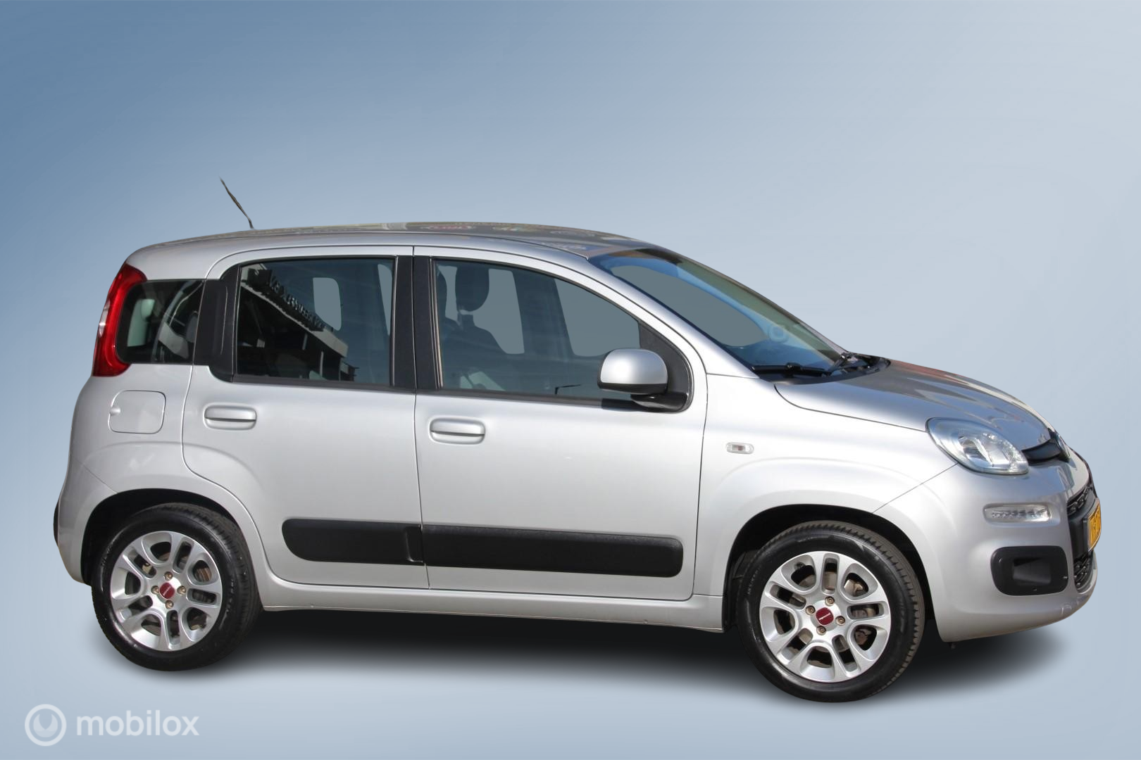 Fiat Panda TwinAir Turbo 80 Lounge, Trekhaak, 3 zitplaatsen achter, Cruisecontrol 2019 - voorkant