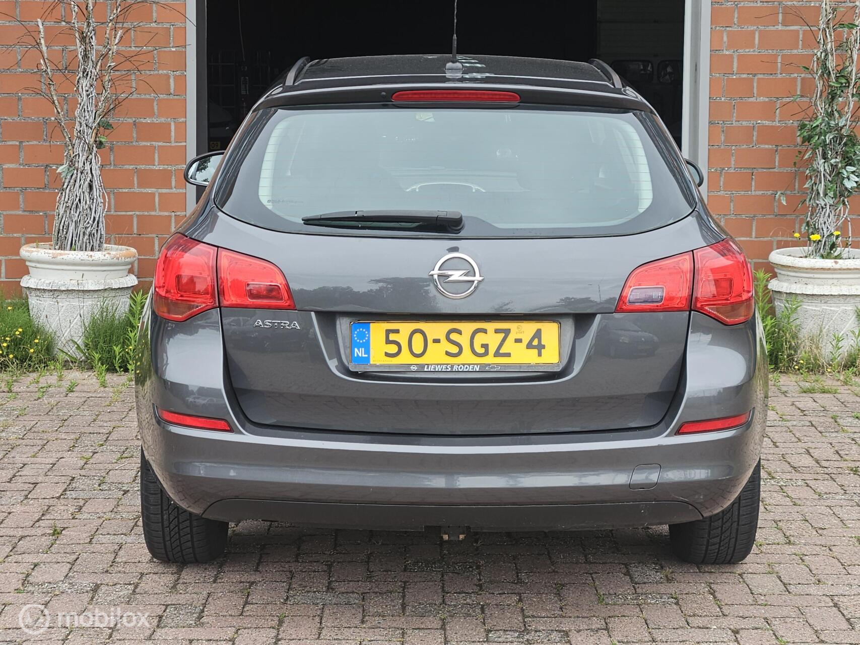Foto van Opel Astra Sports Tourer