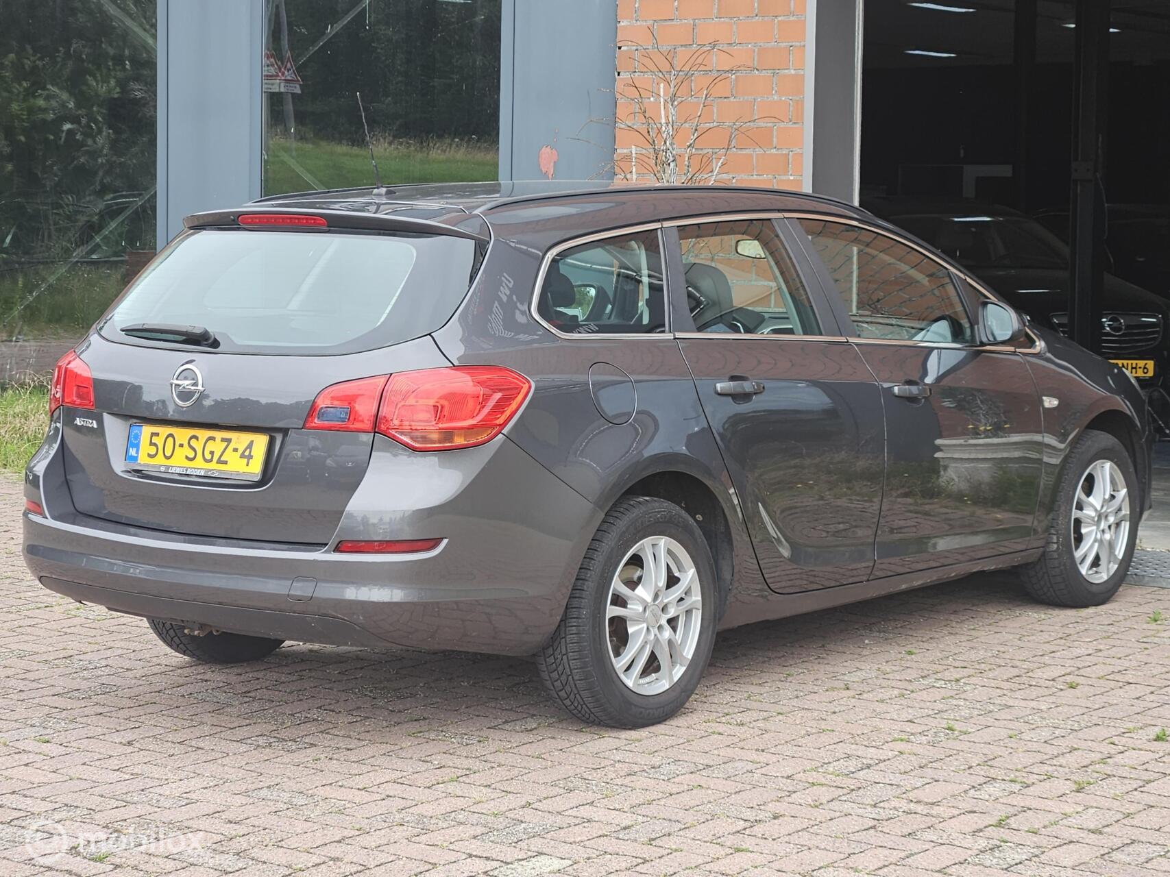 Foto van Opel Astra Sports Tourer