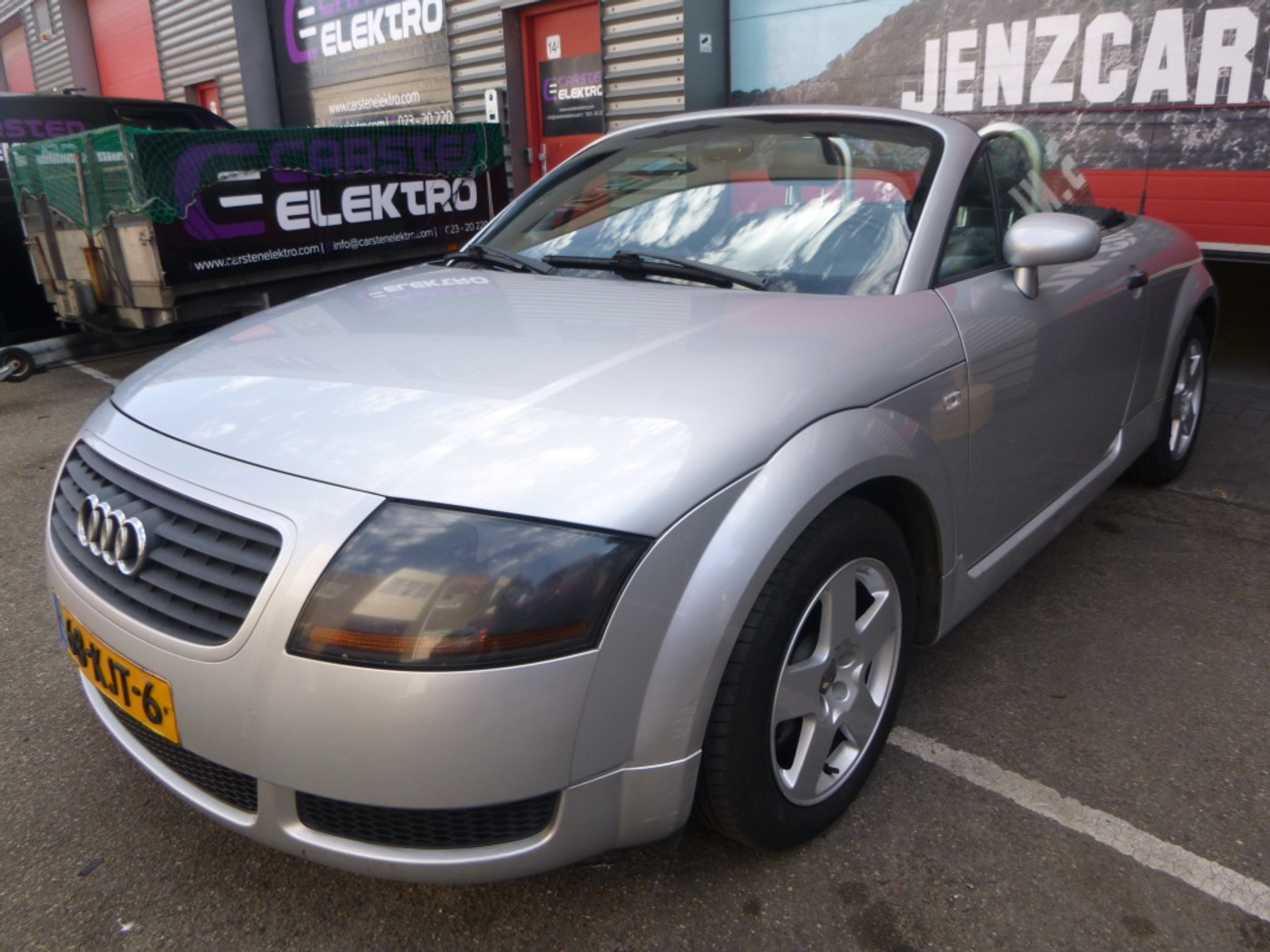 Audi TT Roadster 1.8 5V Turbo 2002 - voorkant