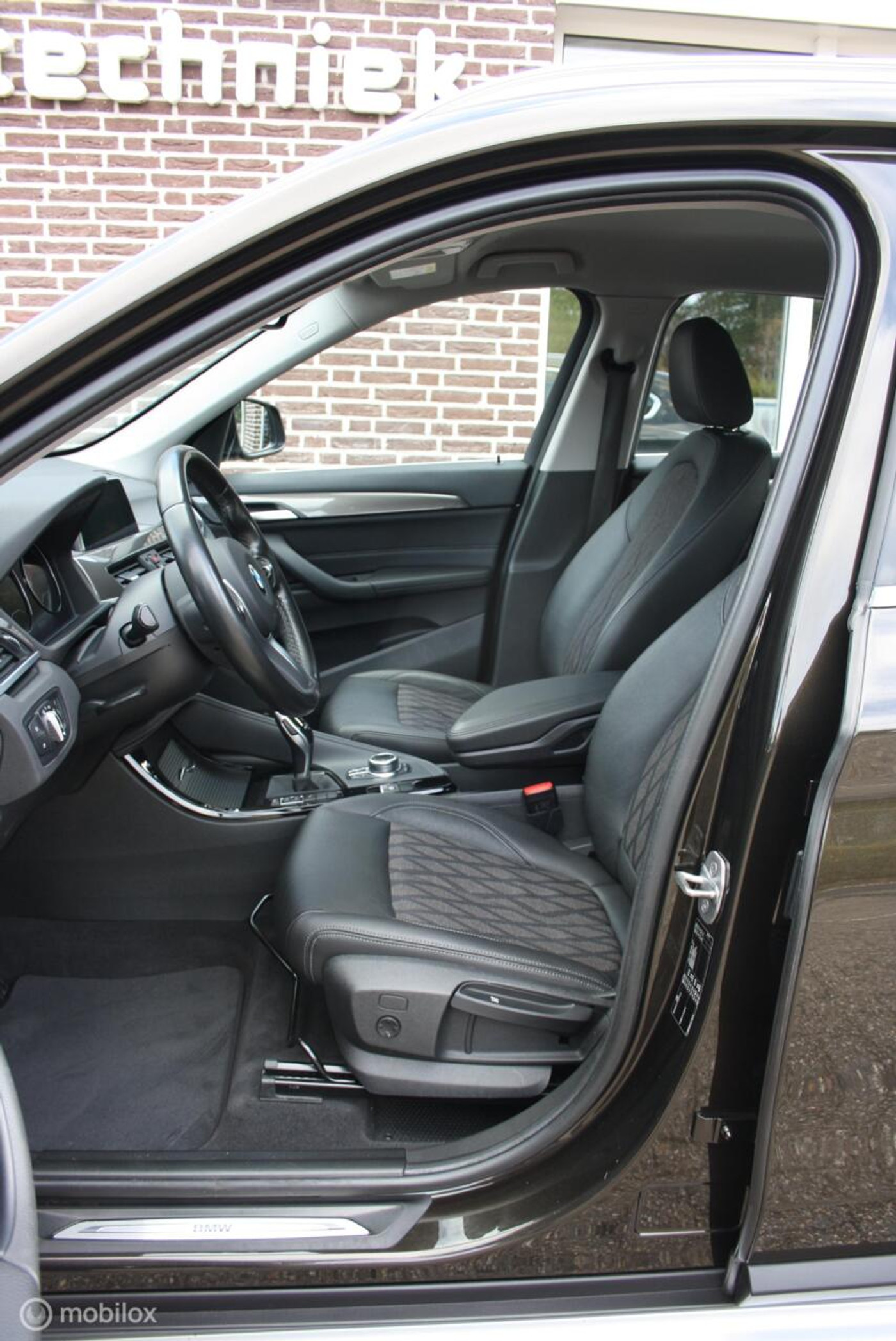 Foto van BMW X1 Sdrive18i